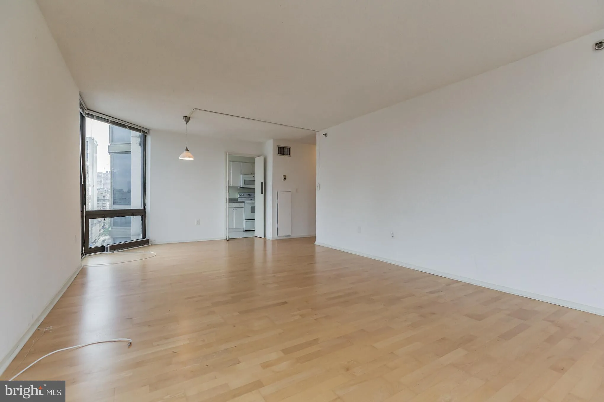 Philadelphia, Pennsylvania 19103, United States, 3 Bedrooms Bedrooms, ,3 BathroomsBathrooms,Residential,Active,181642