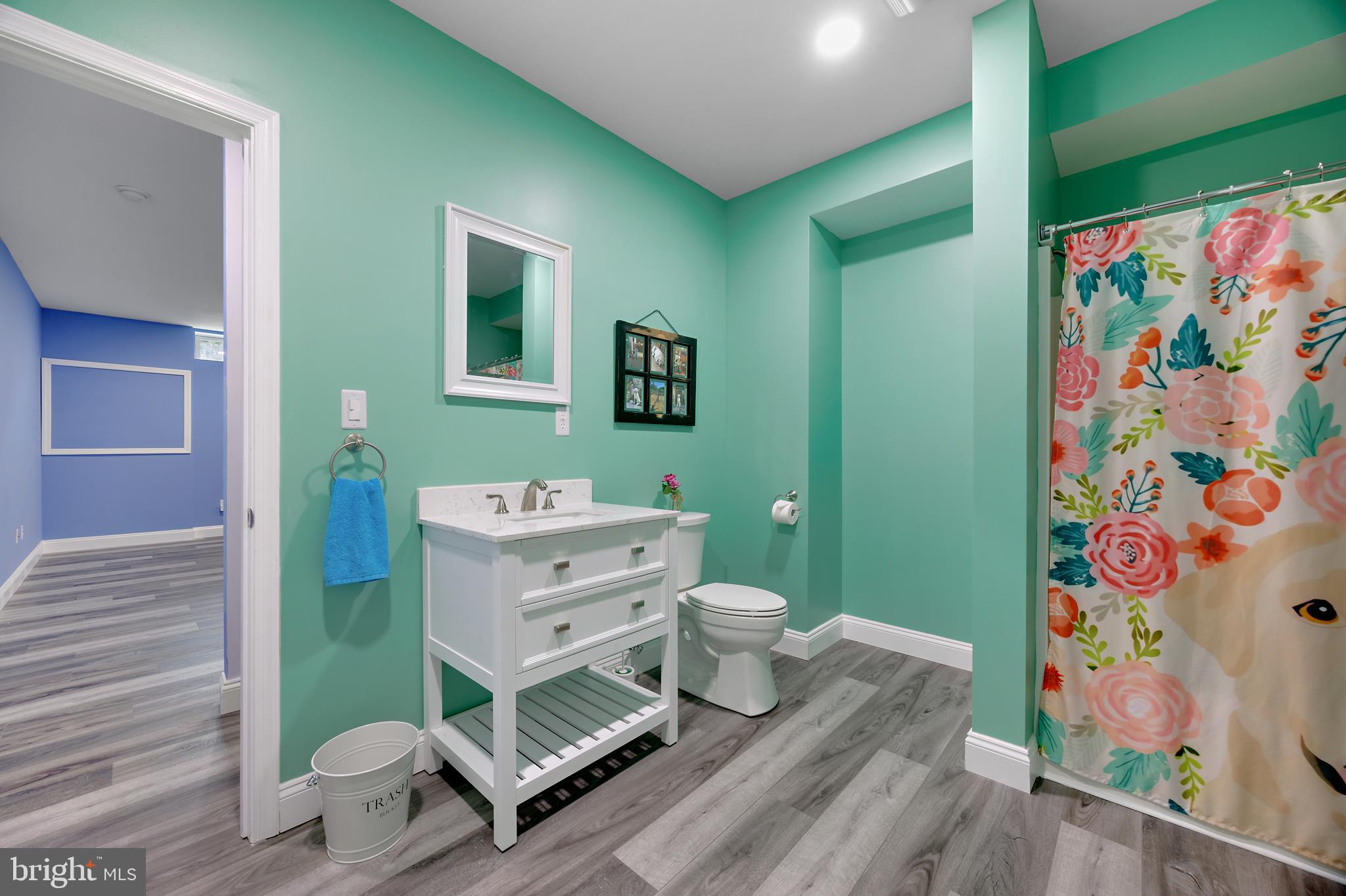 PASADENA MANOR - Residential