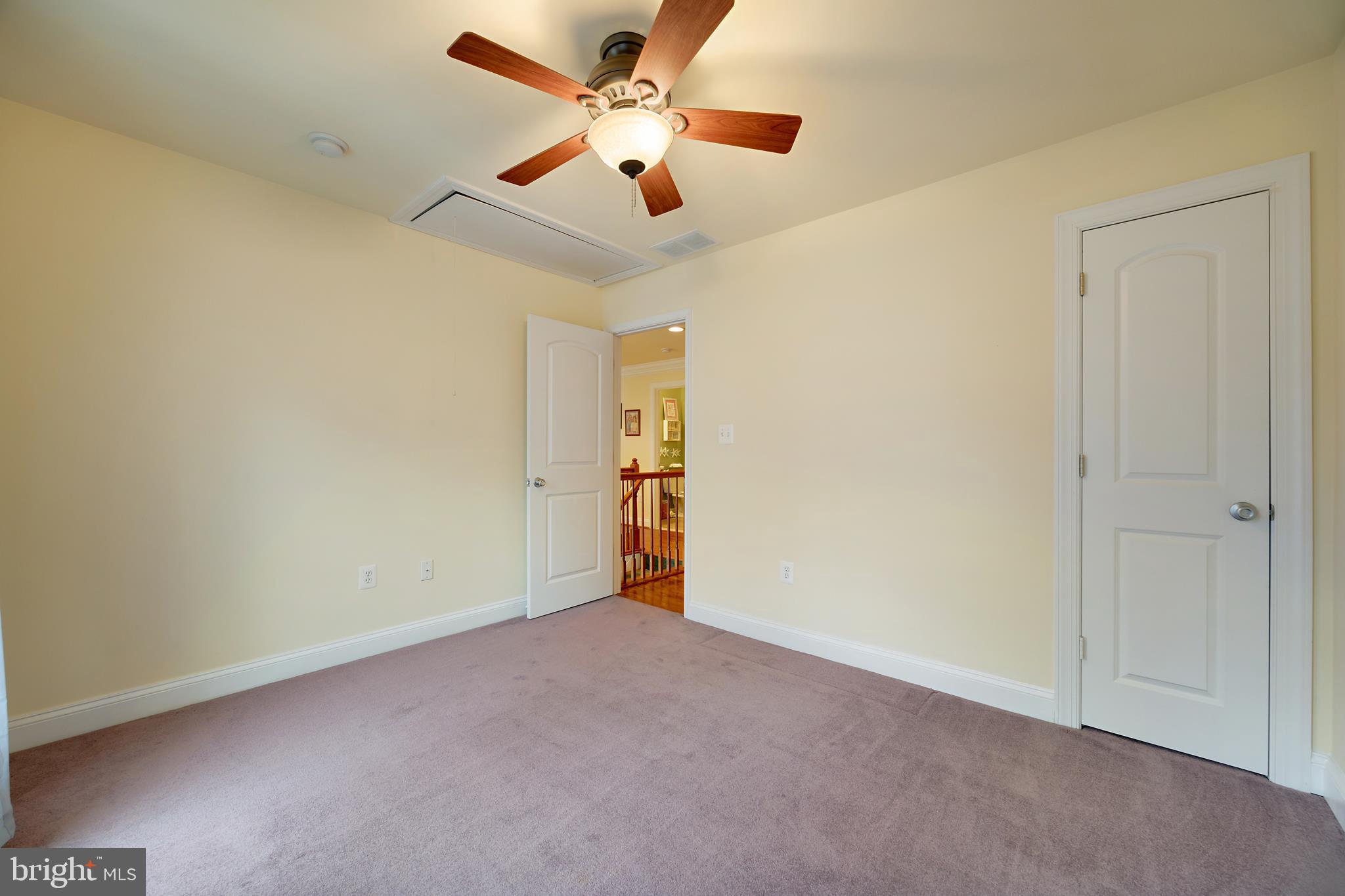 PASADENA MANOR - Residential