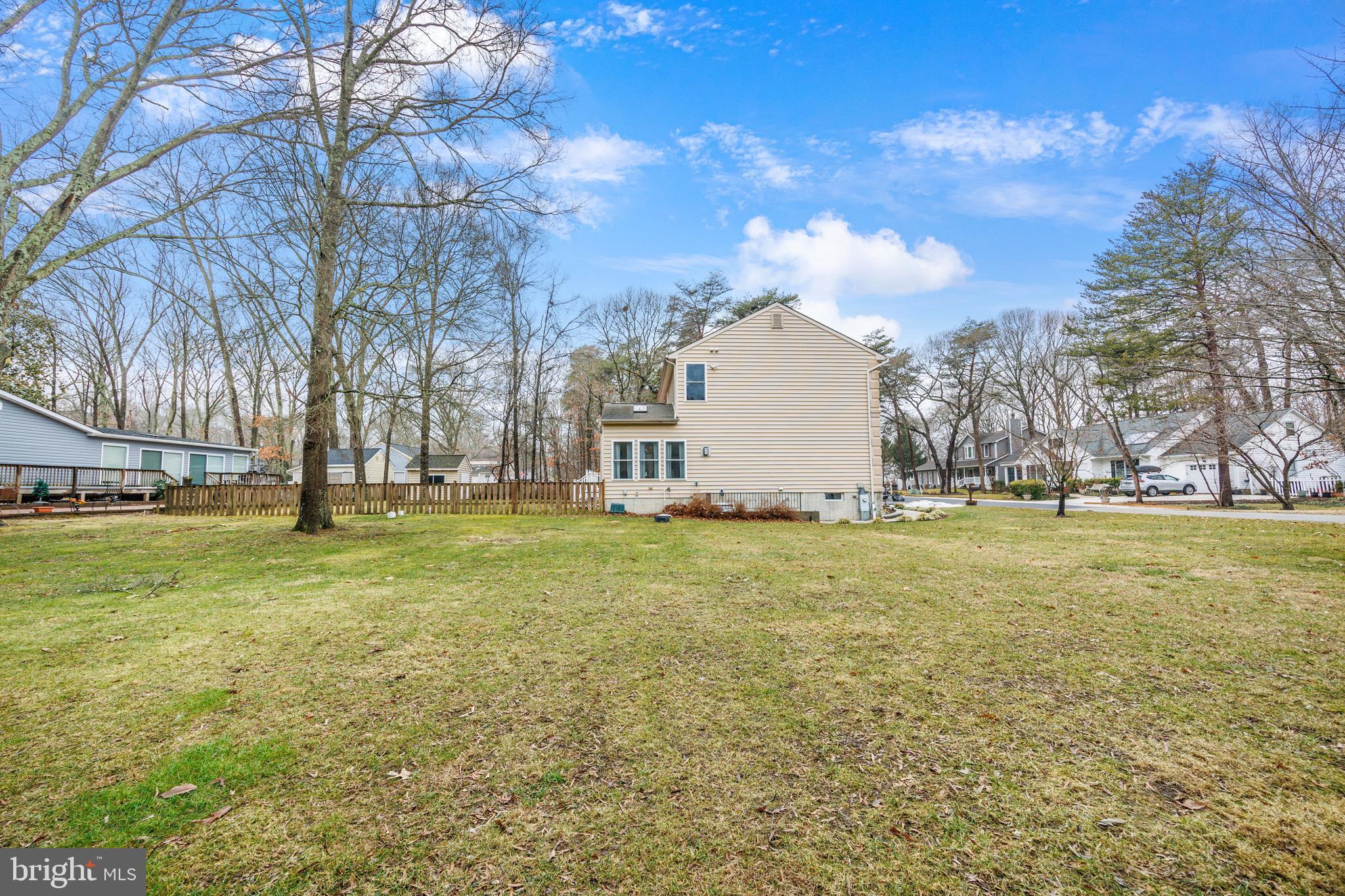 PASADENA MANOR - Residential