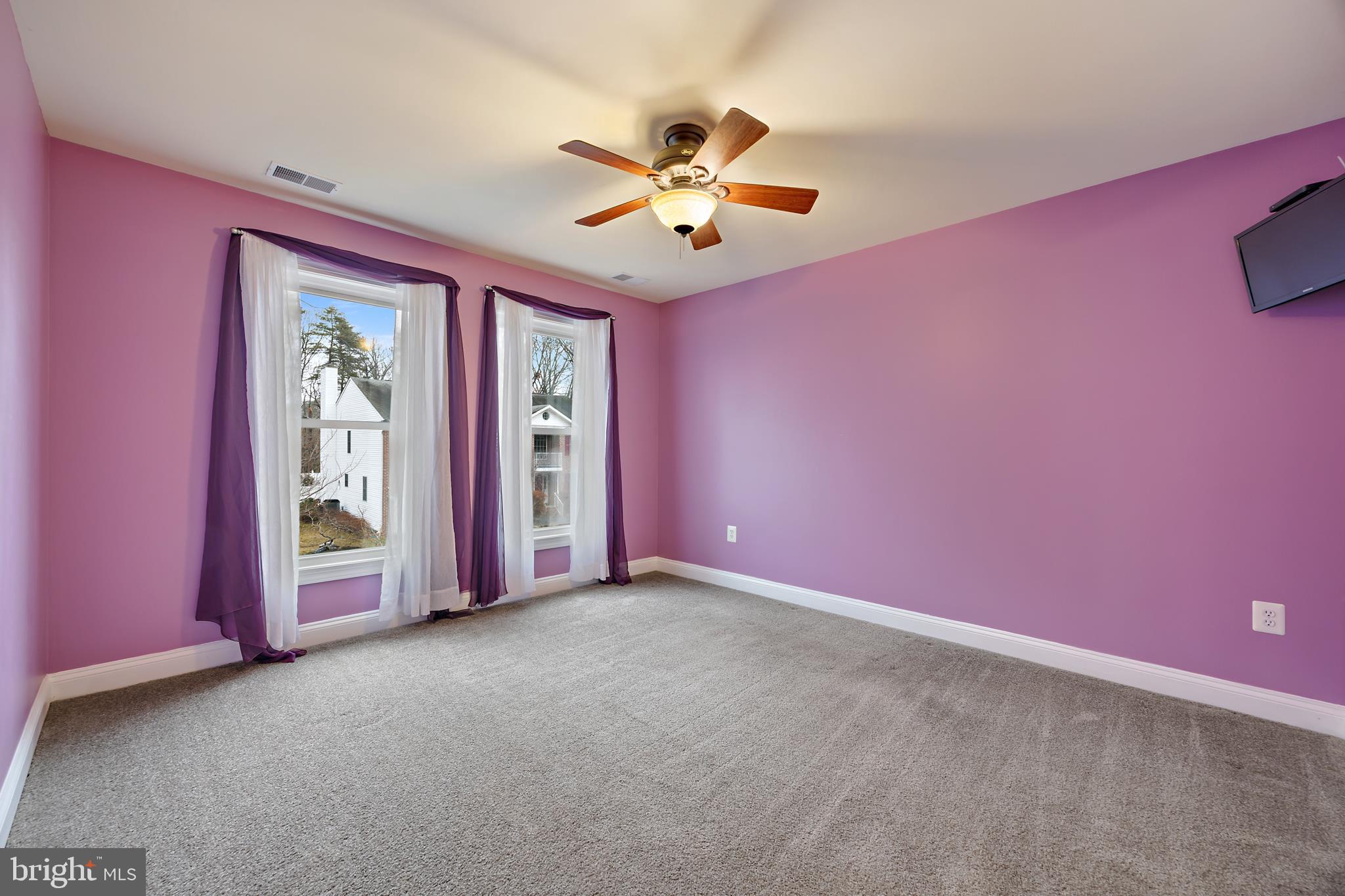 PASADENA MANOR - Residential