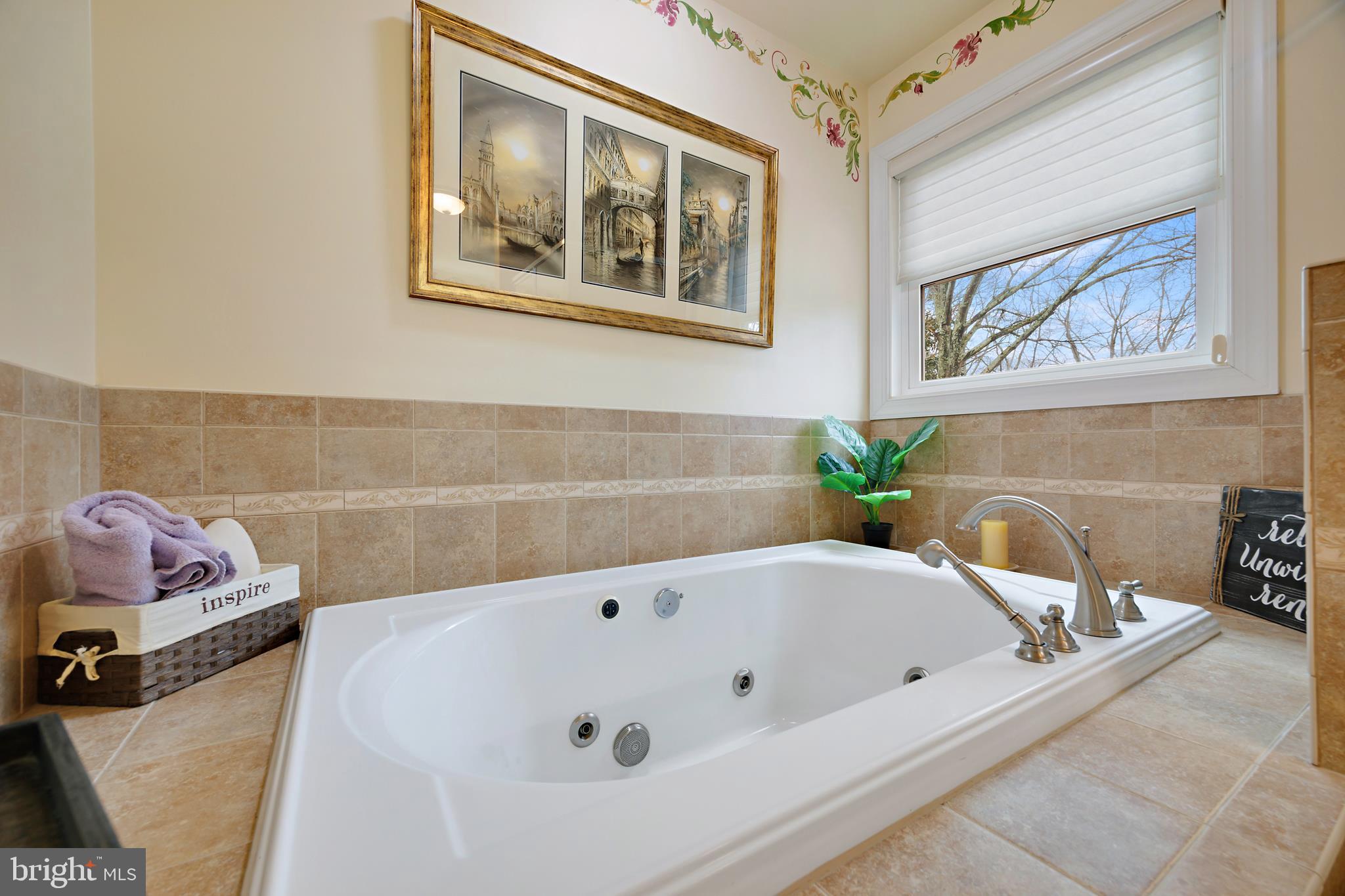 PASADENA MANOR - Residential