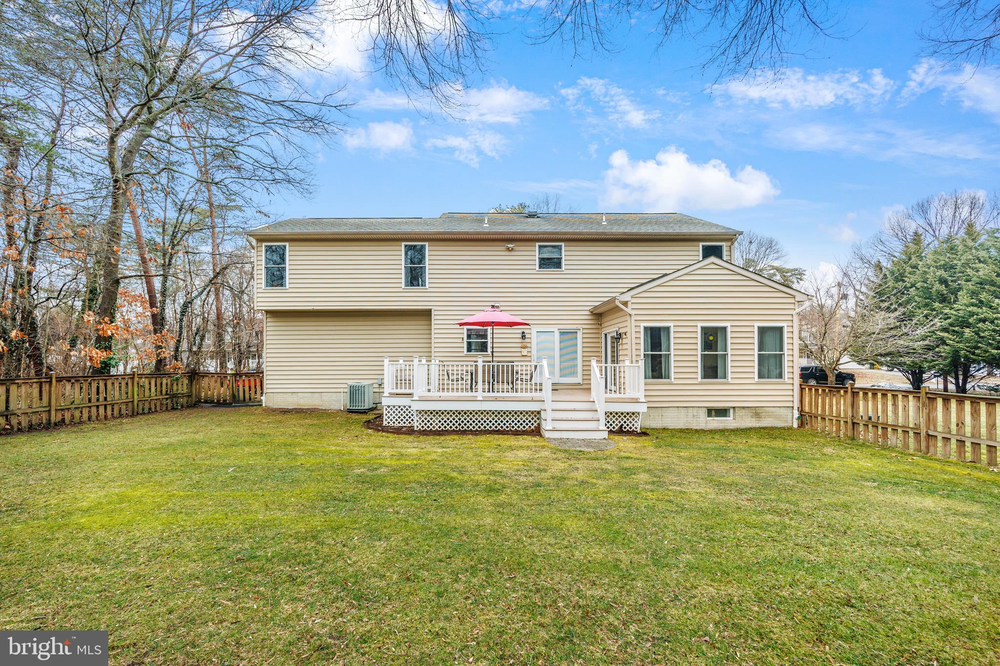 PASADENA MANOR - Residential