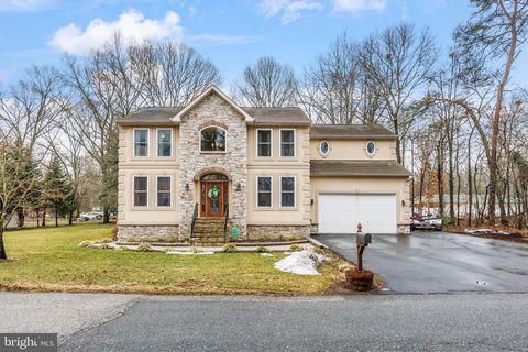 415 METROPOLITAN BOULEVARD PASADENA MD 21122