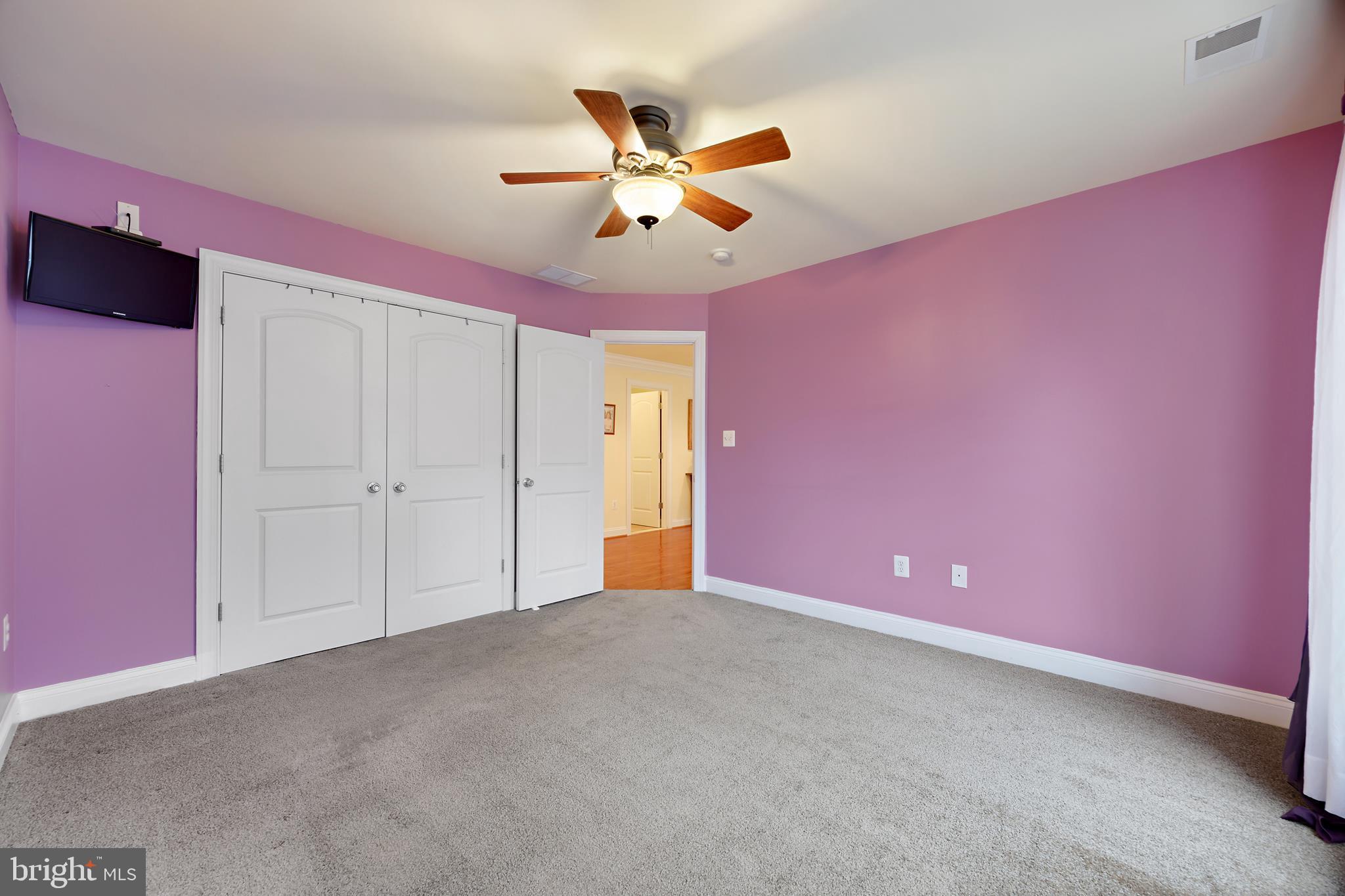 PASADENA MANOR - Residential