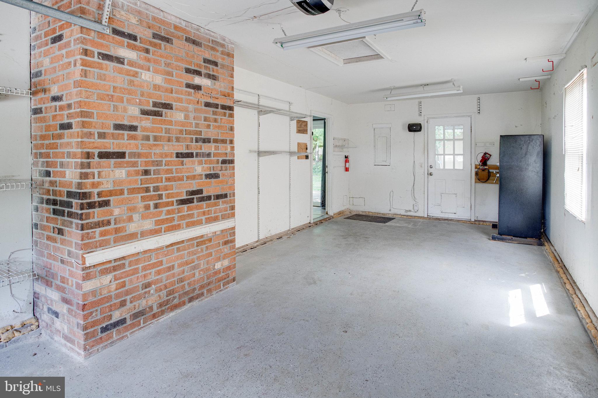 MEADOWLARK - Residential Lease