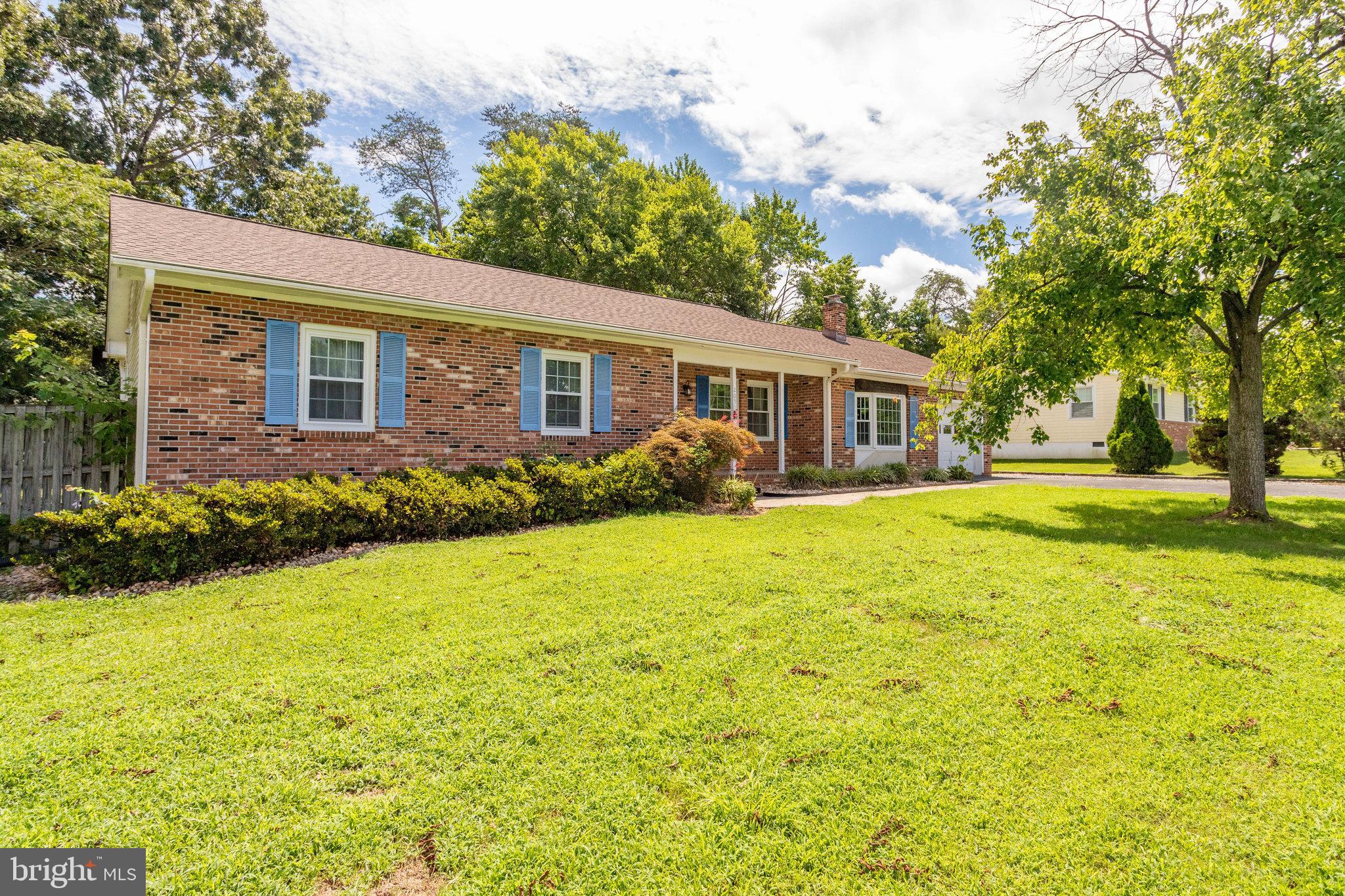 MEADOWLARK - Residential Lease