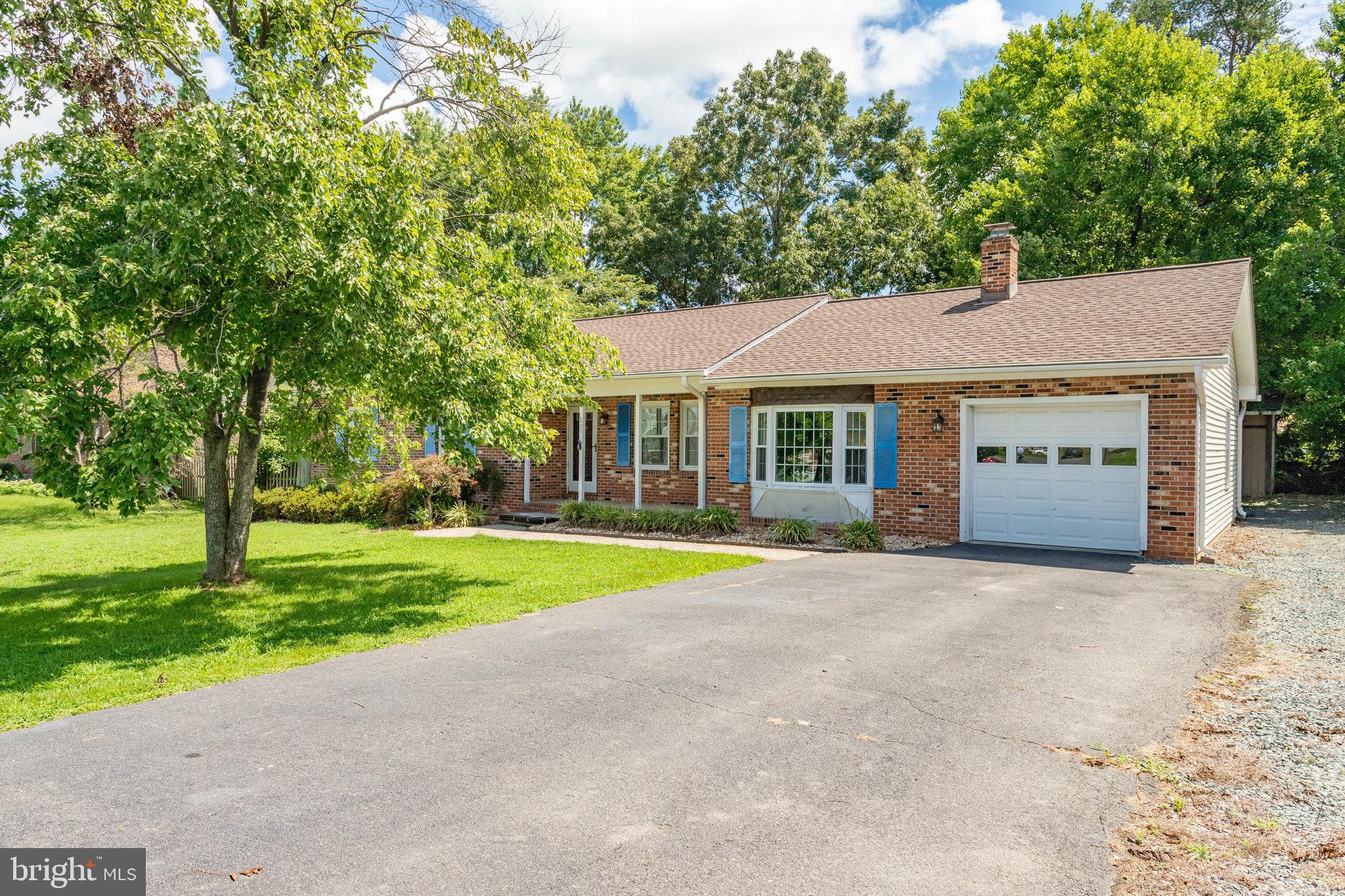 MEADOWLARK - Residential Lease