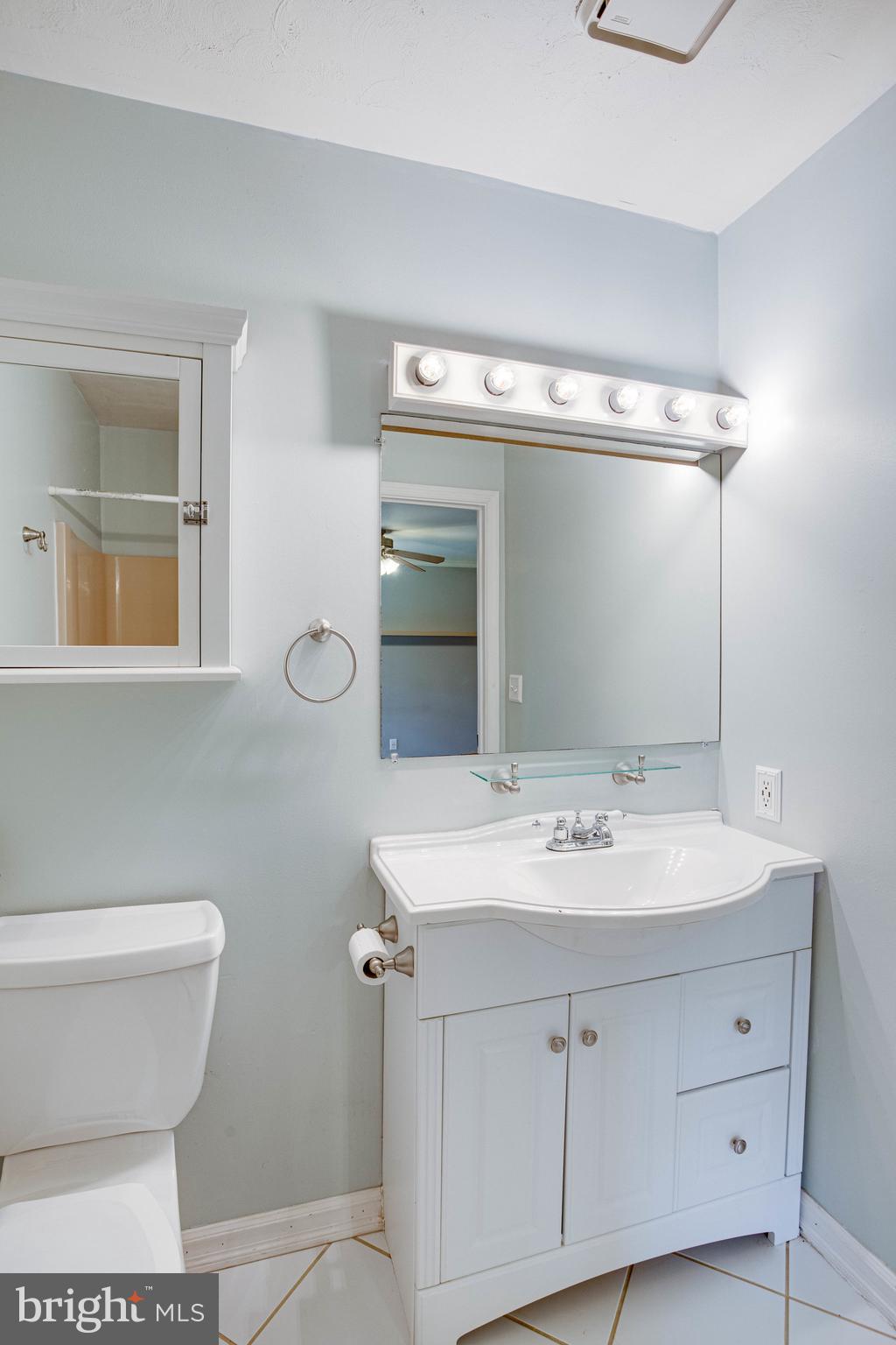 MEADOWLARK - Residential Lease