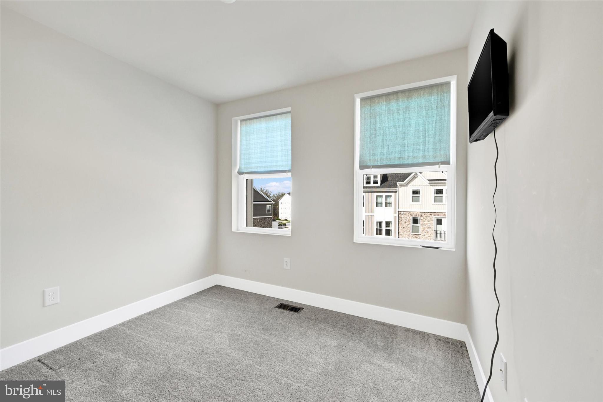 WATER'S LANDING - Residential