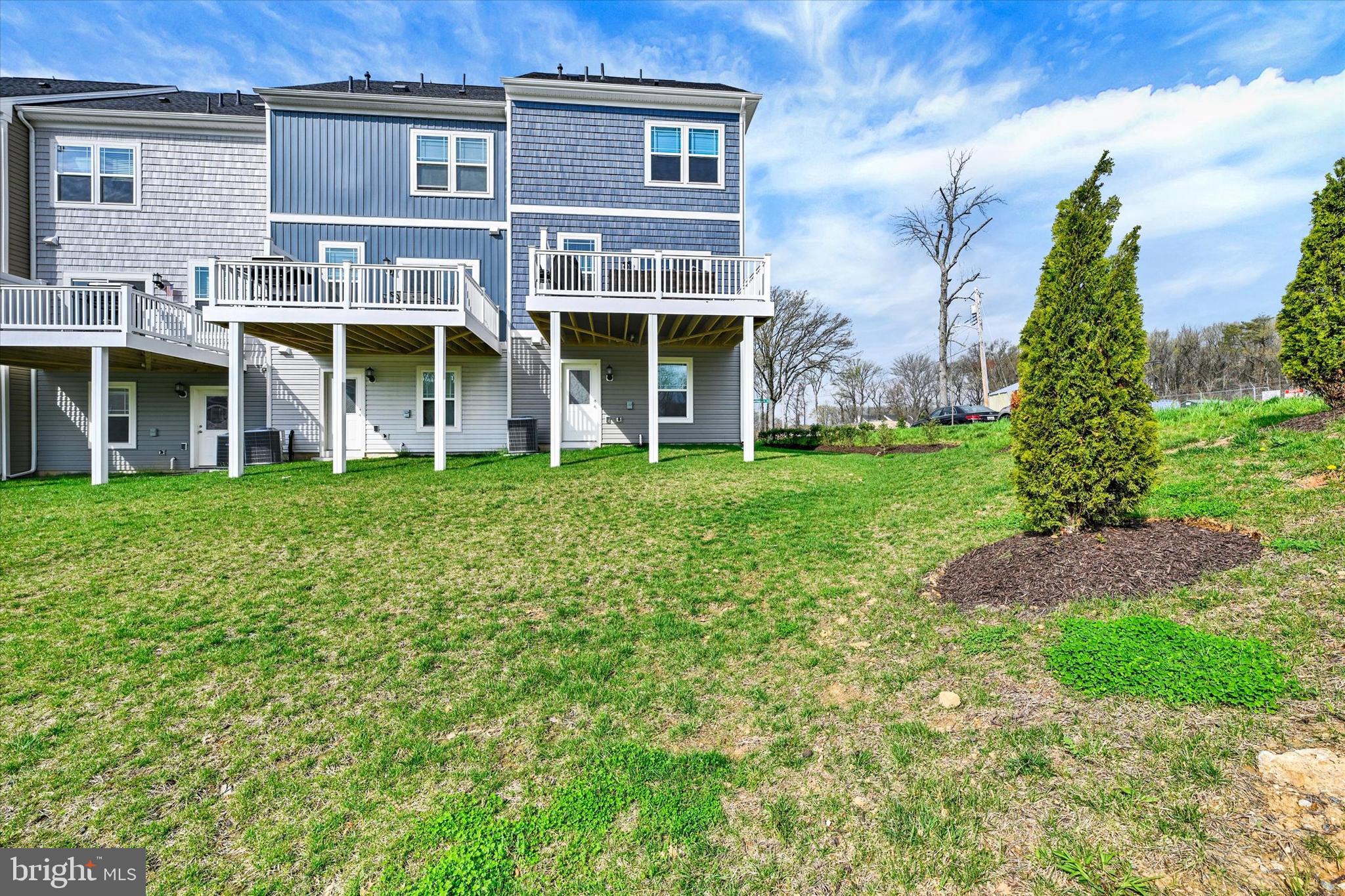 WATER'S LANDING - Residential