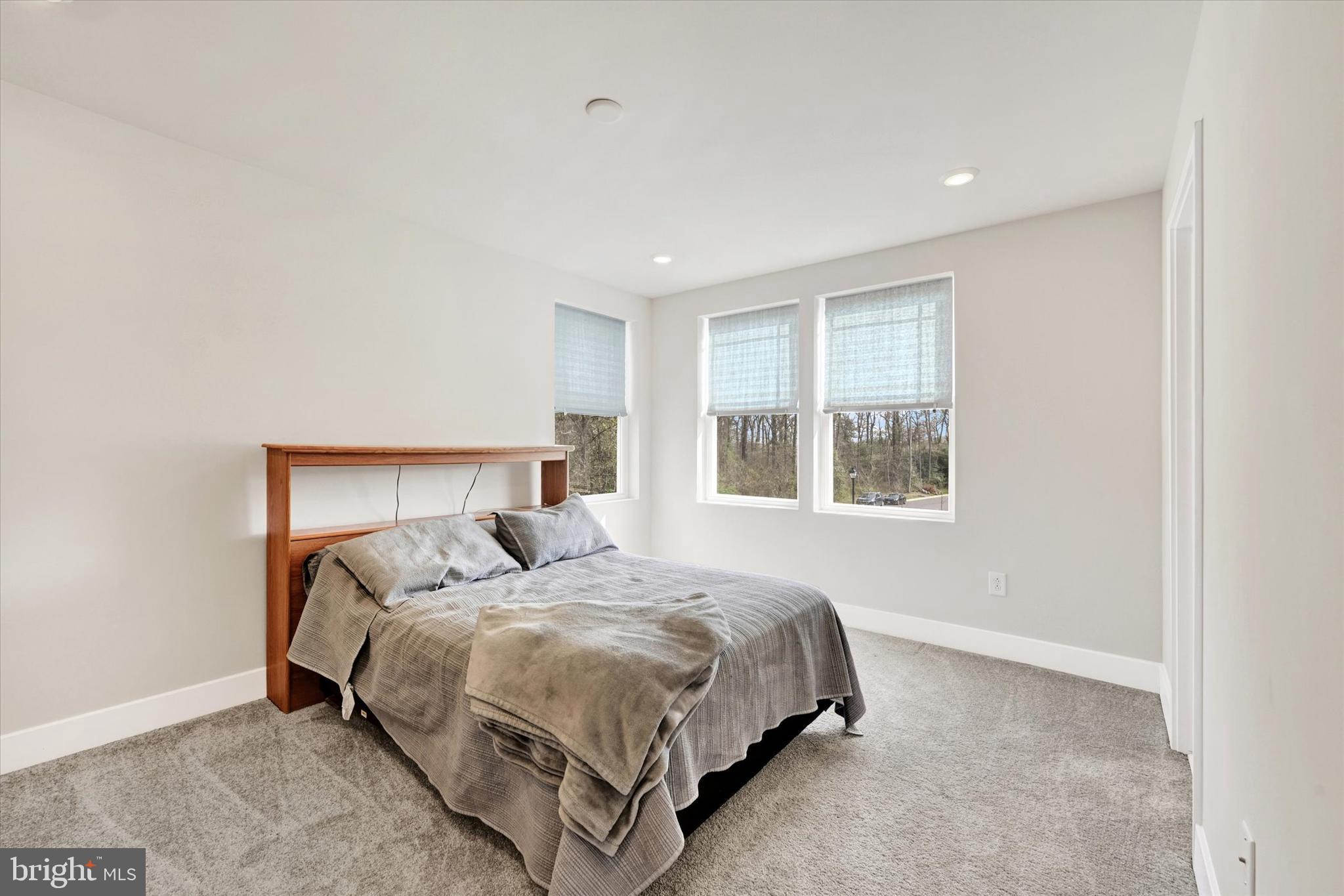 WATER'S LANDING - Residential