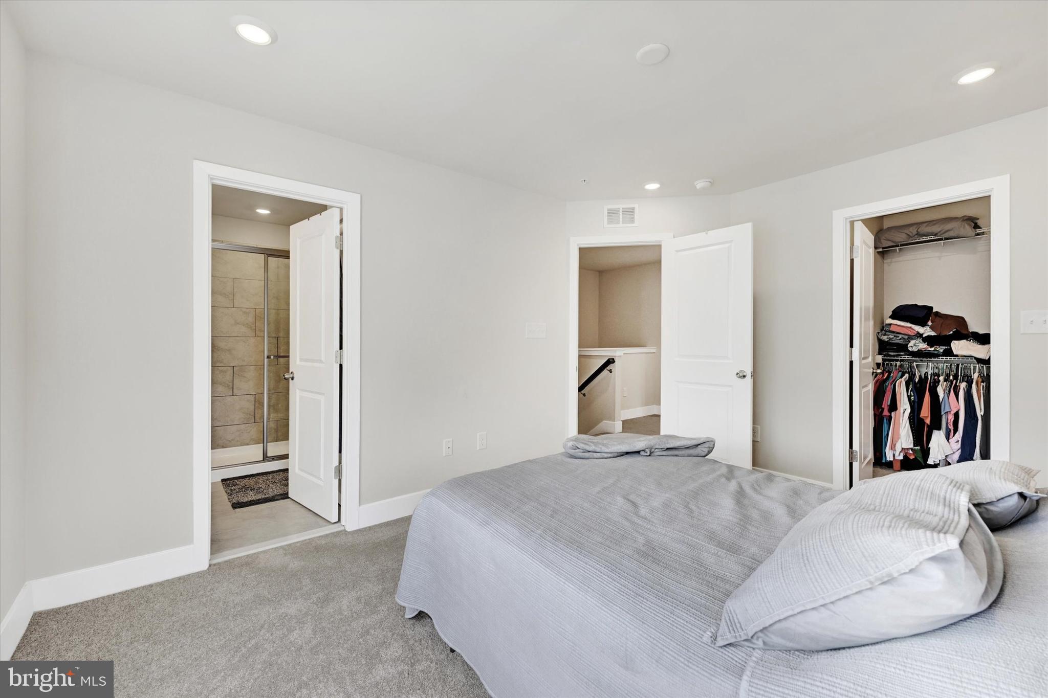 WATER'S LANDING - Residential