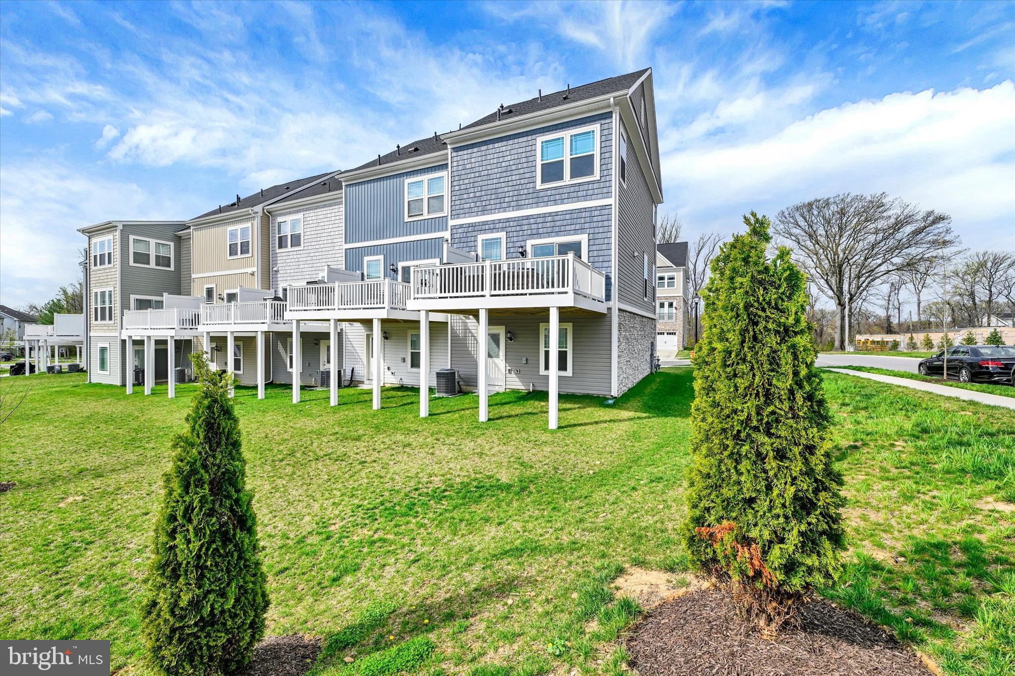 WATER'S LANDING - Residential