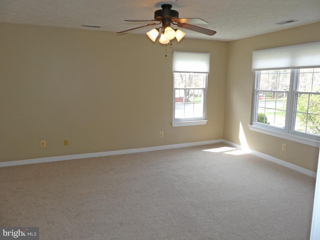 COUNTRY WALK - Residential Lease