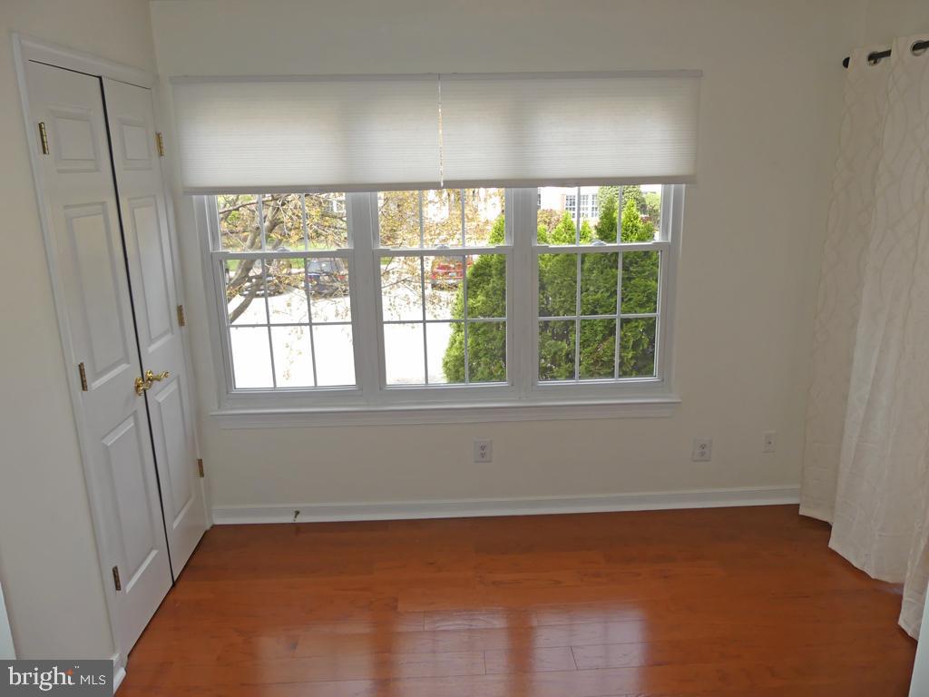 COUNTRY WALK - Residential Lease