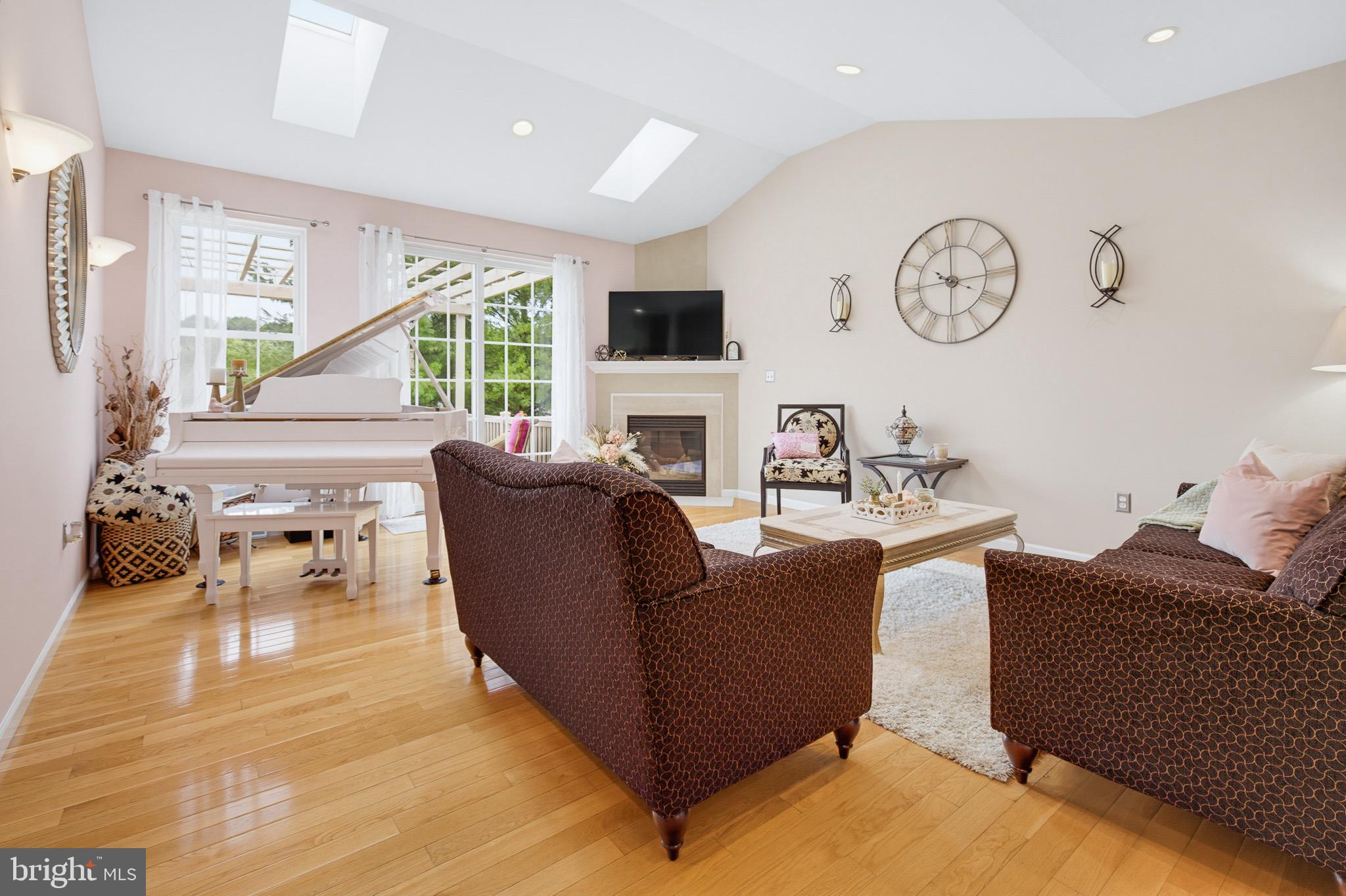 2818 MIMOSA LANE