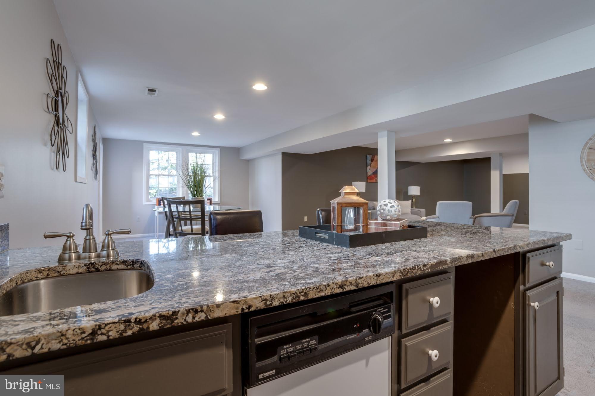 LONGWOOD GROVE - Residential