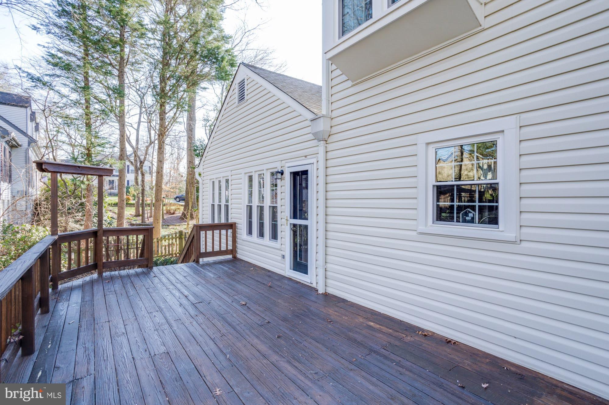 LONGWOOD GROVE - Residential