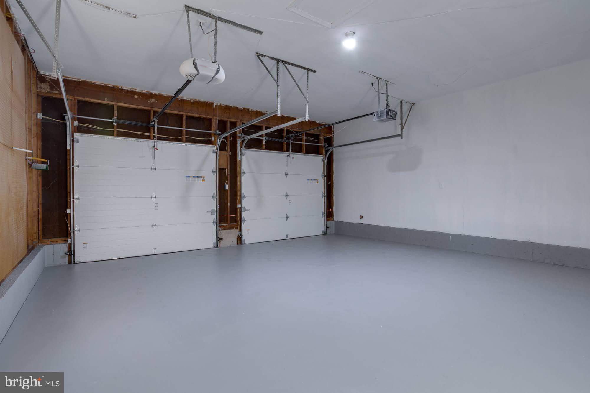 LONGWOOD GROVE - Residential