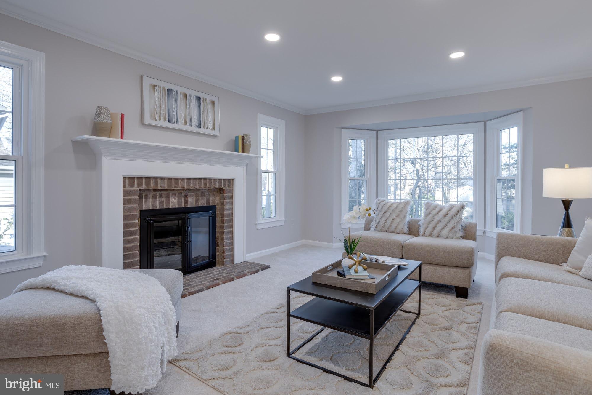 LONGWOOD GROVE - Residential