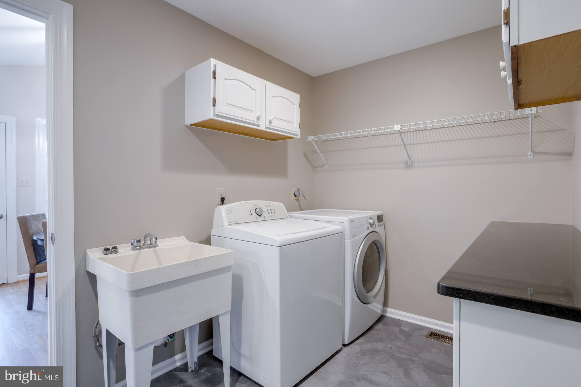 LONGWOOD GROVE - Residential