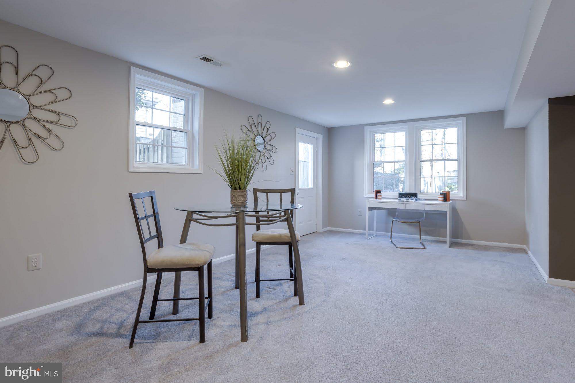 LONGWOOD GROVE - Residential