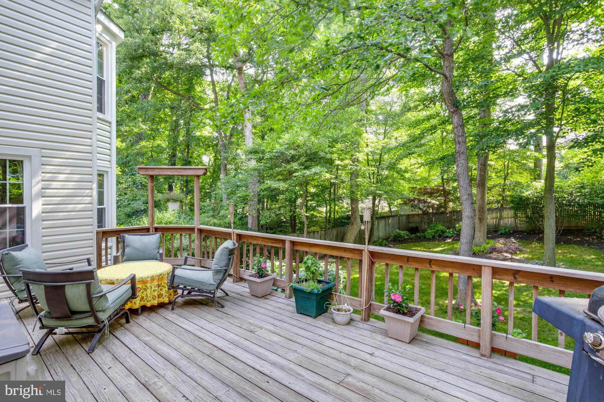 LONGWOOD GROVE - Residential