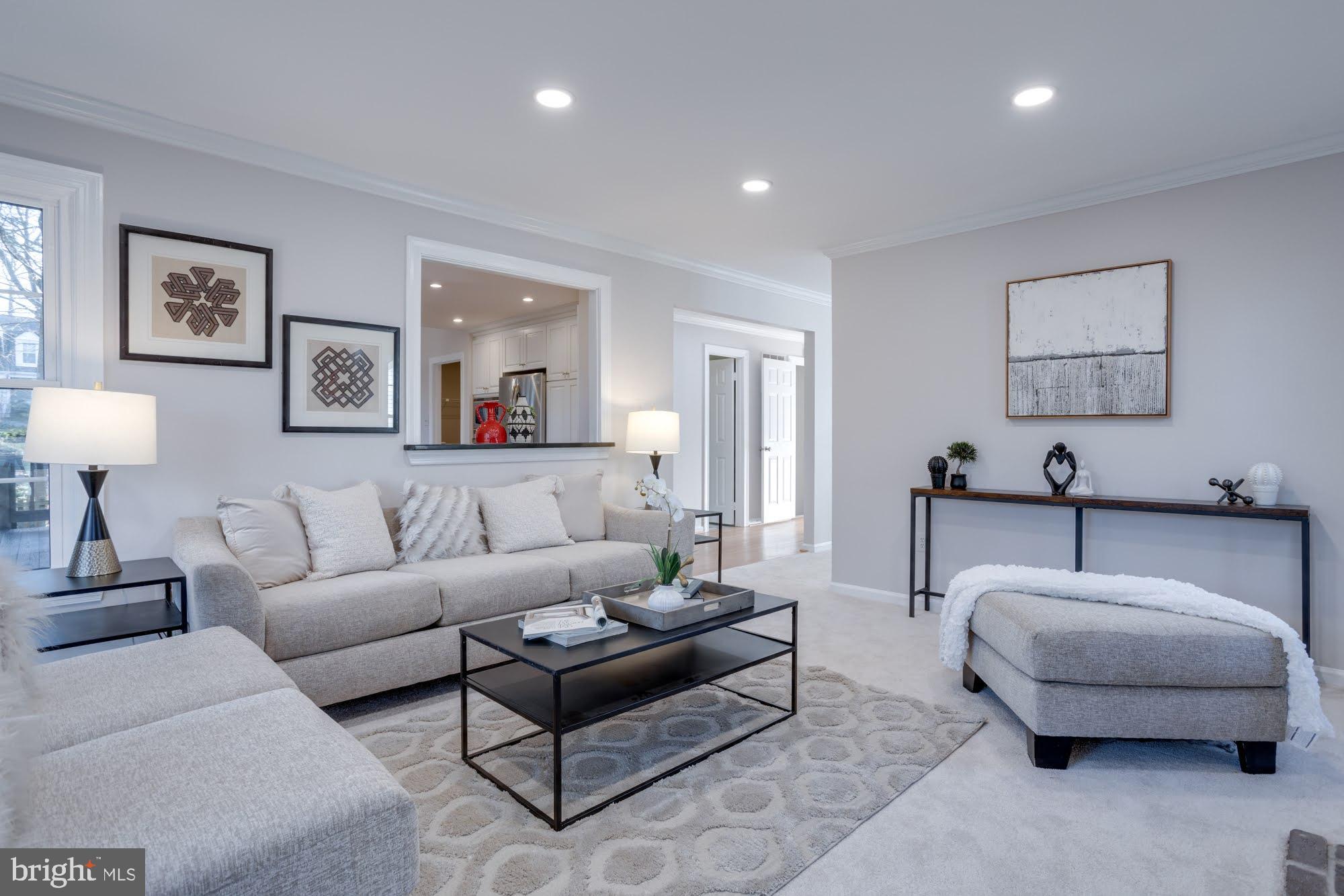 LONGWOOD GROVE - Residential