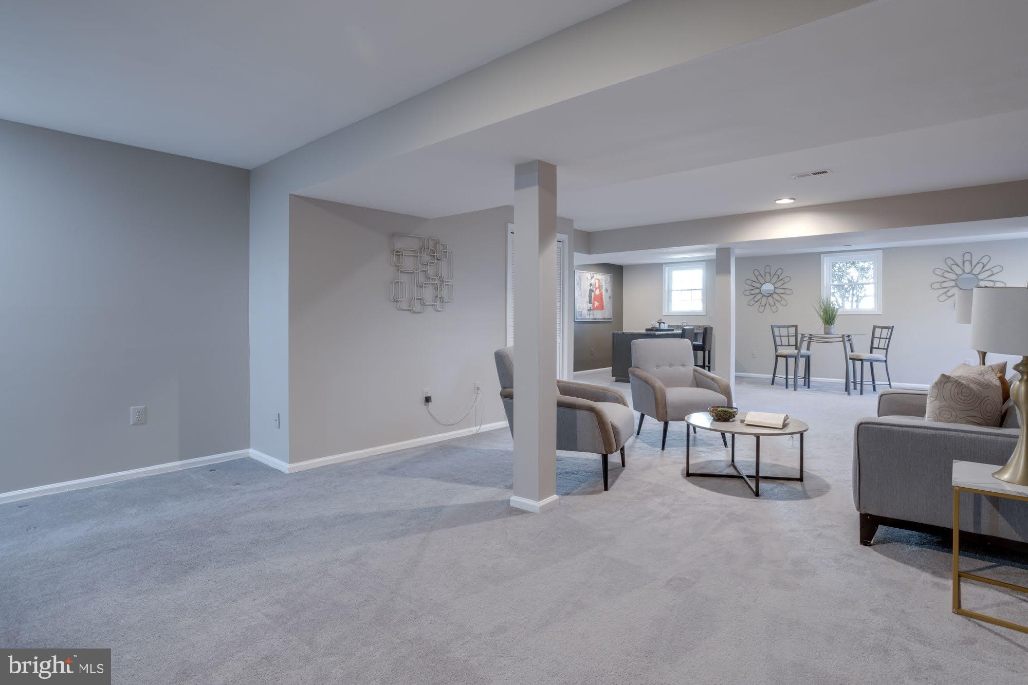 LONGWOOD GROVE - Residential