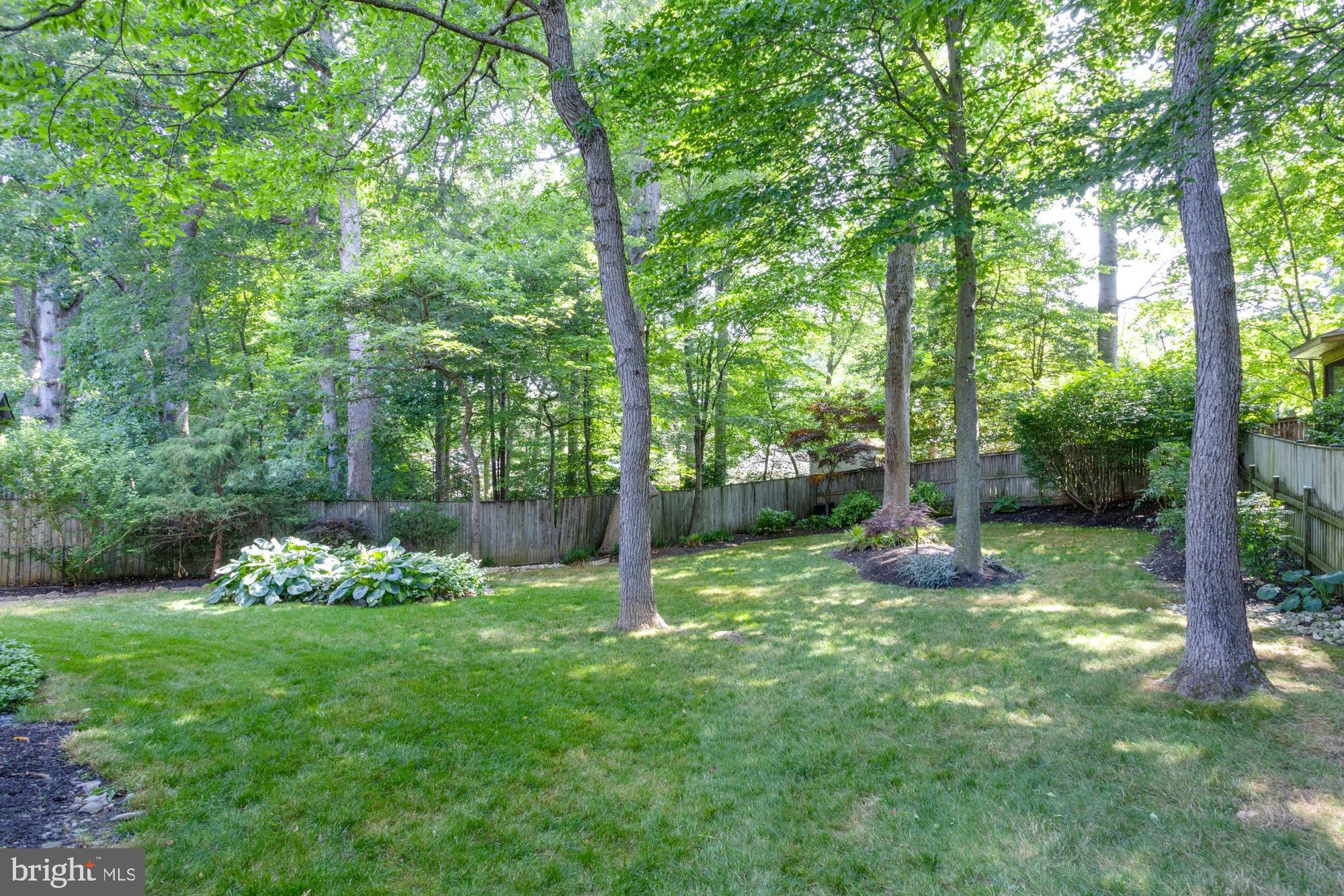 LONGWOOD GROVE - Residential