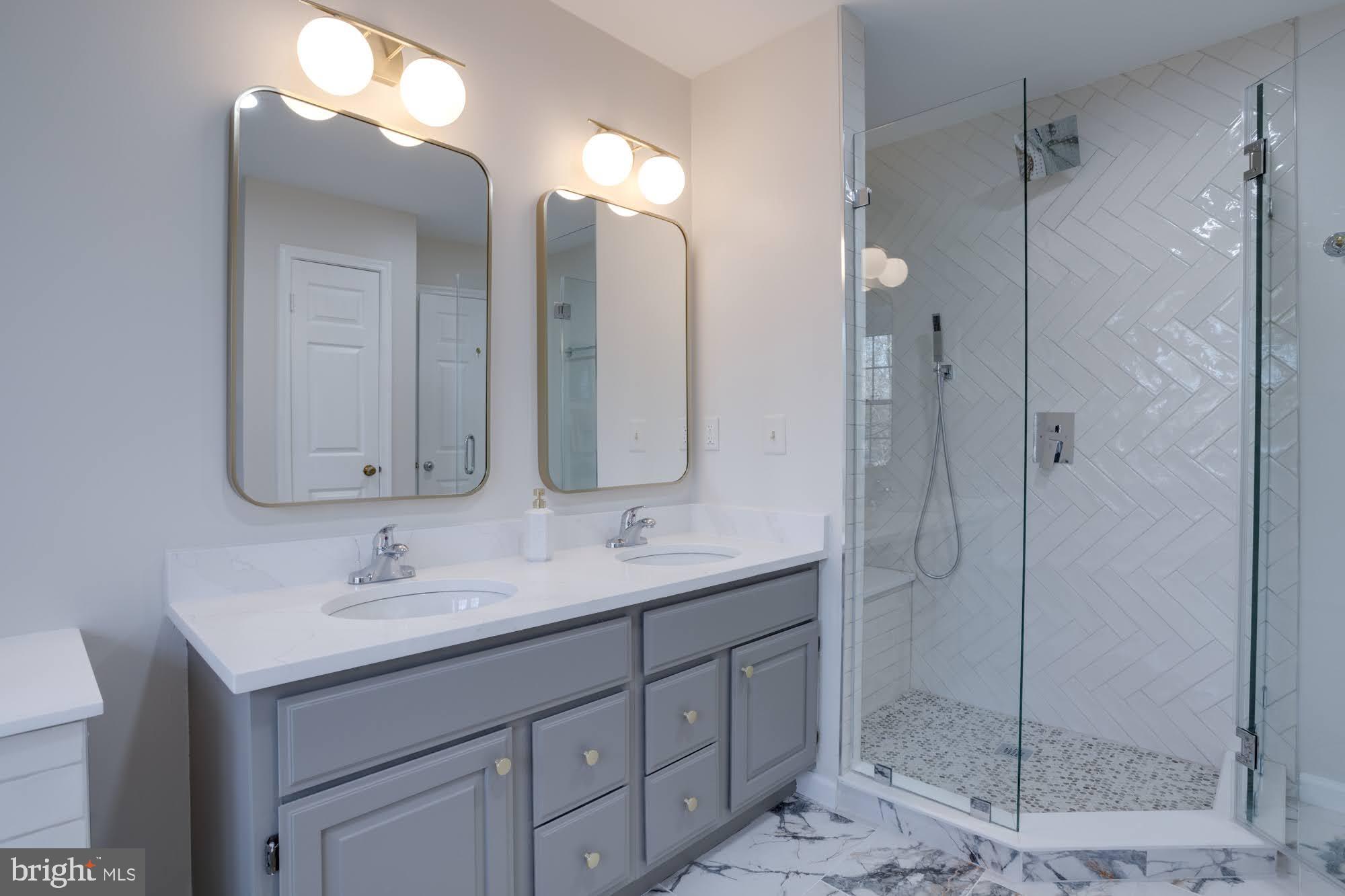 LONGWOOD GROVE - Residential