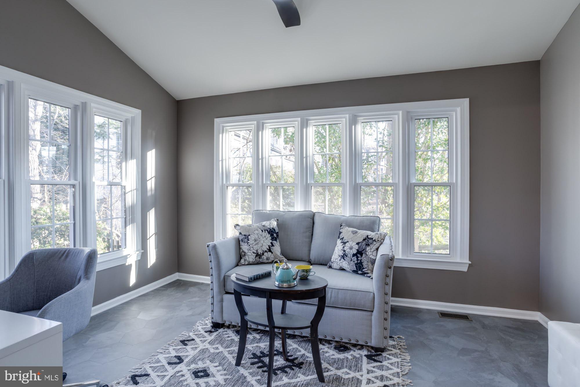 LONGWOOD GROVE - Residential