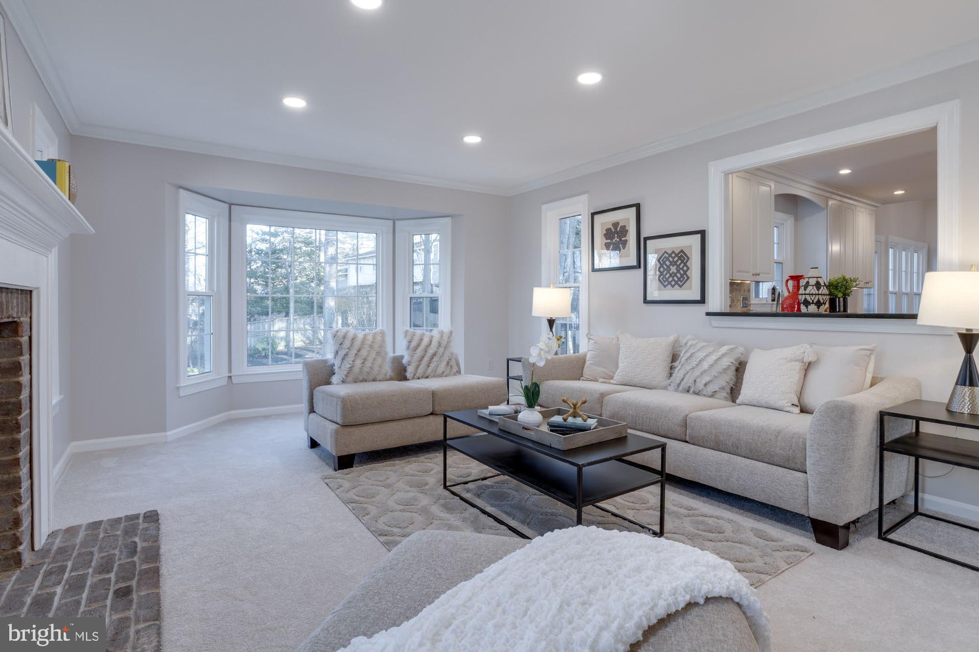 LONGWOOD GROVE - Residential