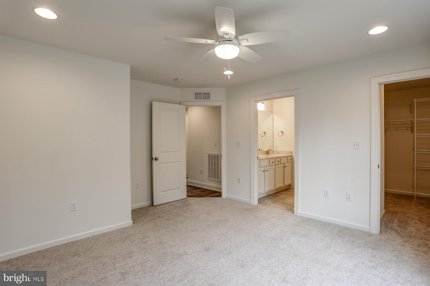 LAUREL ESTATES - Residential