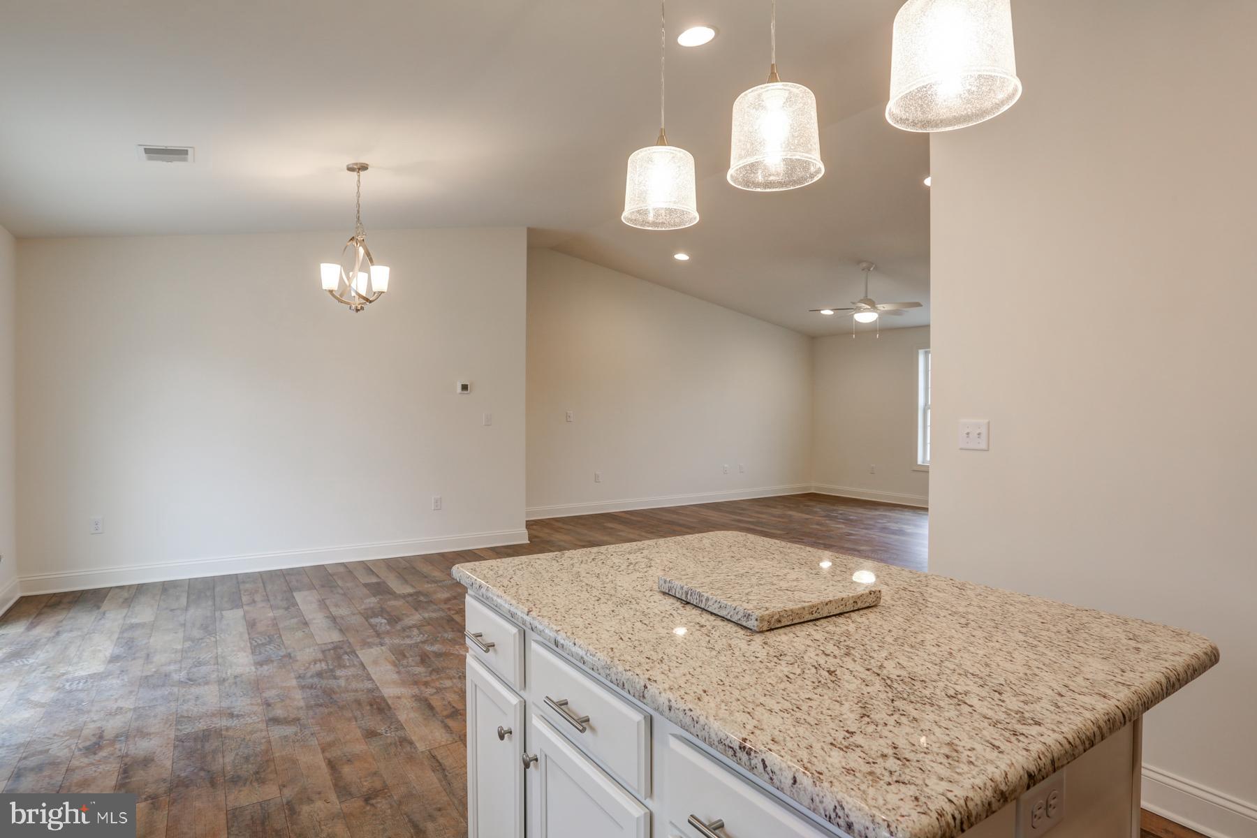 LAUREL ESTATES - Residential