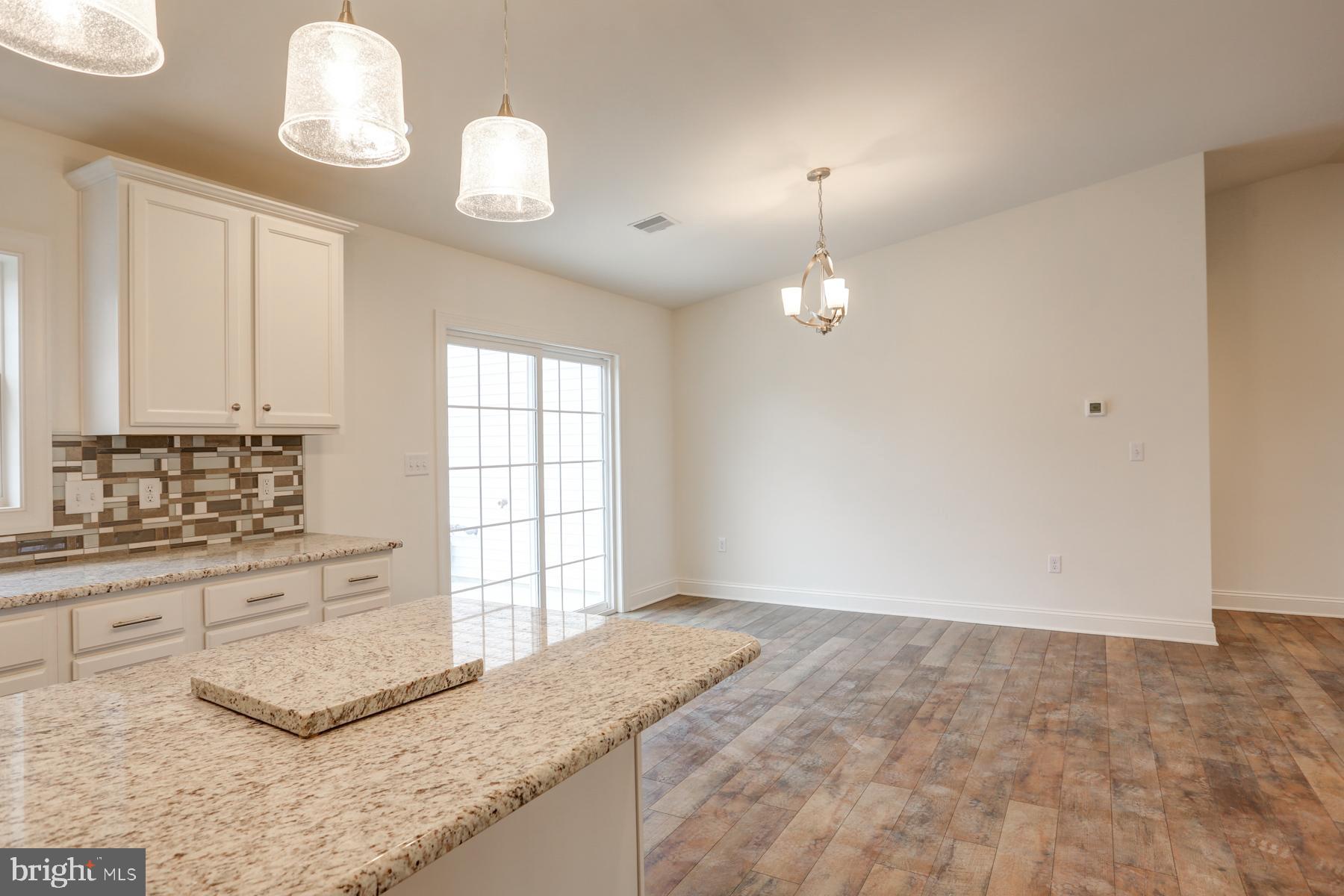 LAUREL ESTATES - Residential