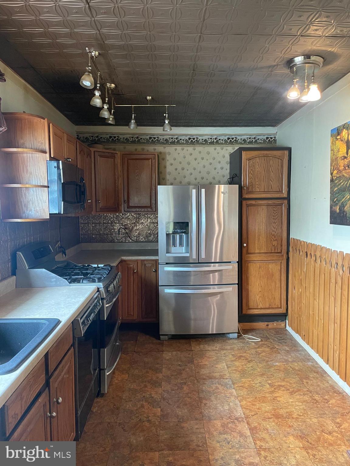 FOX CHASE - Residential Income