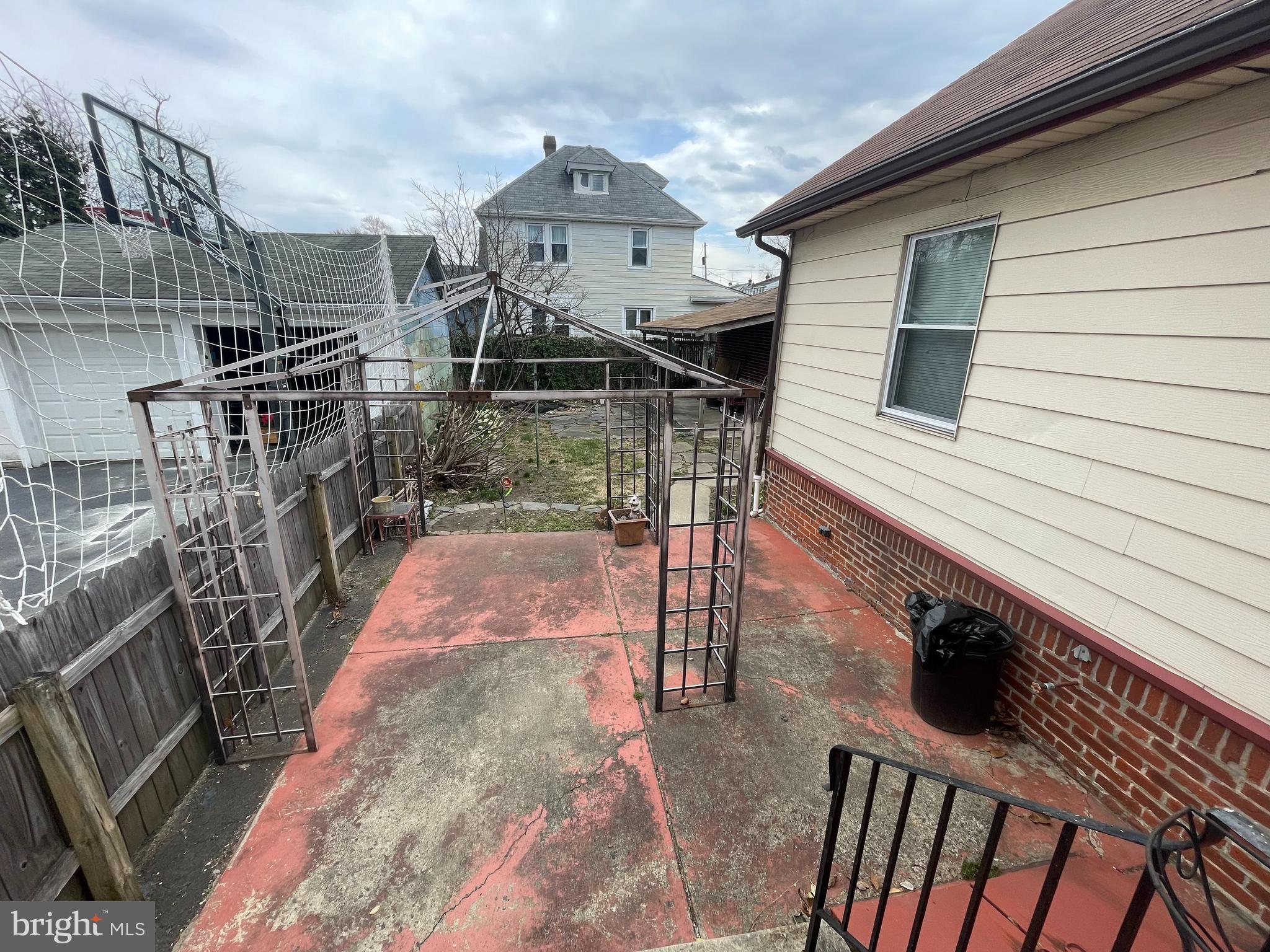 FOX CHASE - Residential Income