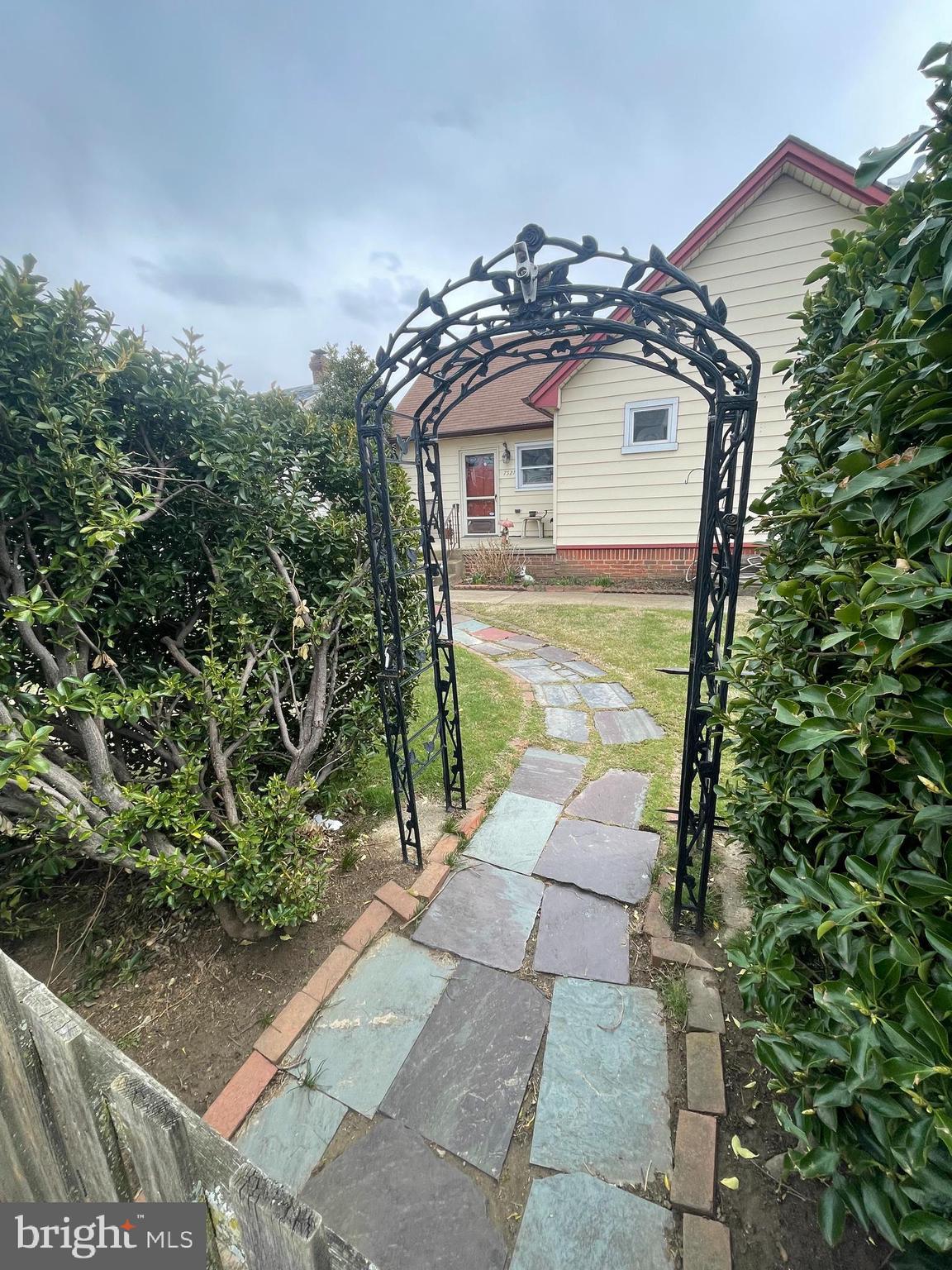 FOX CHASE - Residential Income