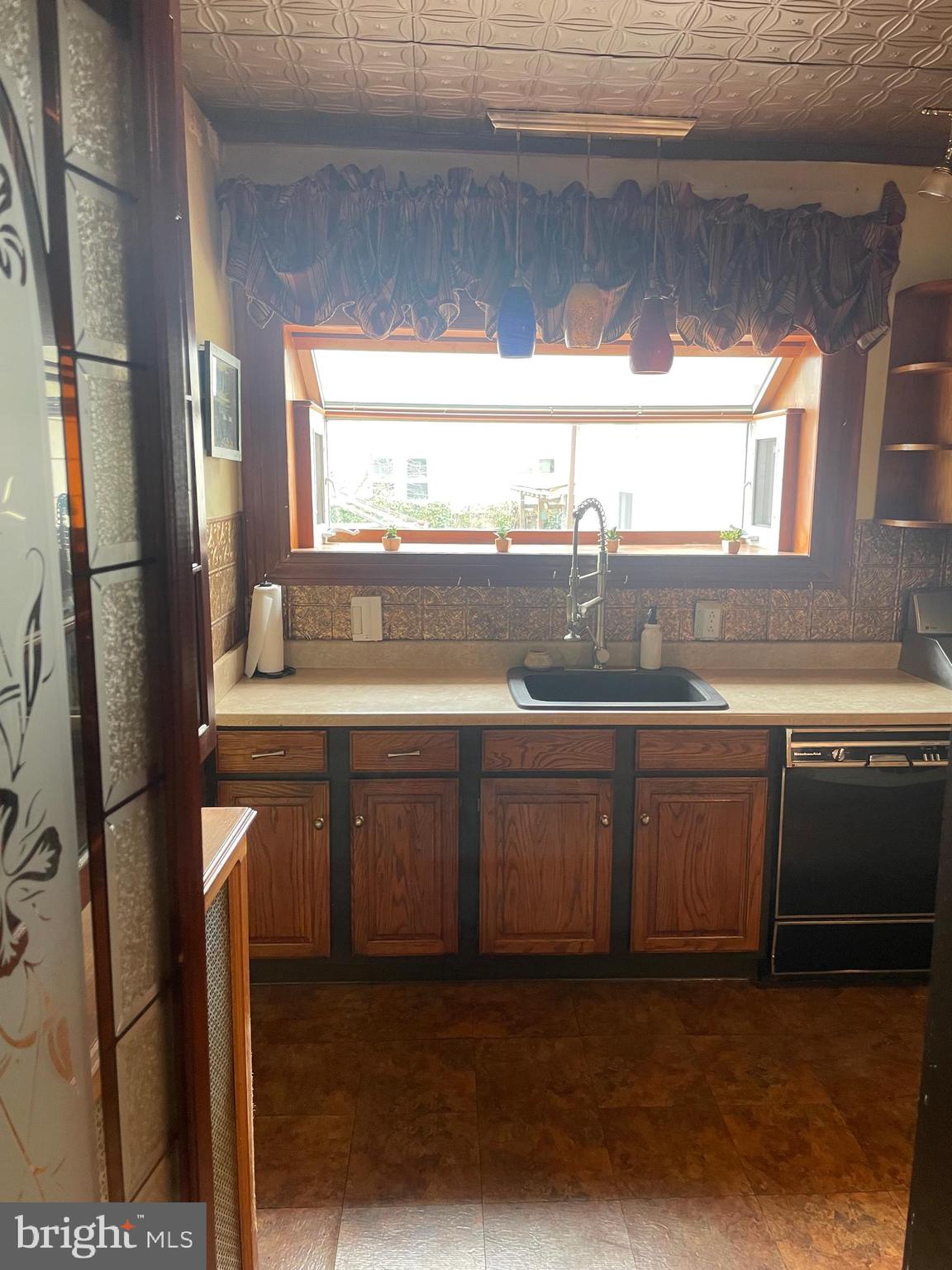 FOX CHASE - Residential Income