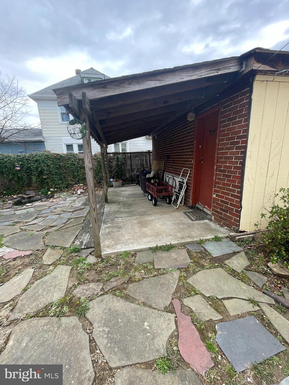 FOX CHASE - Residential Income