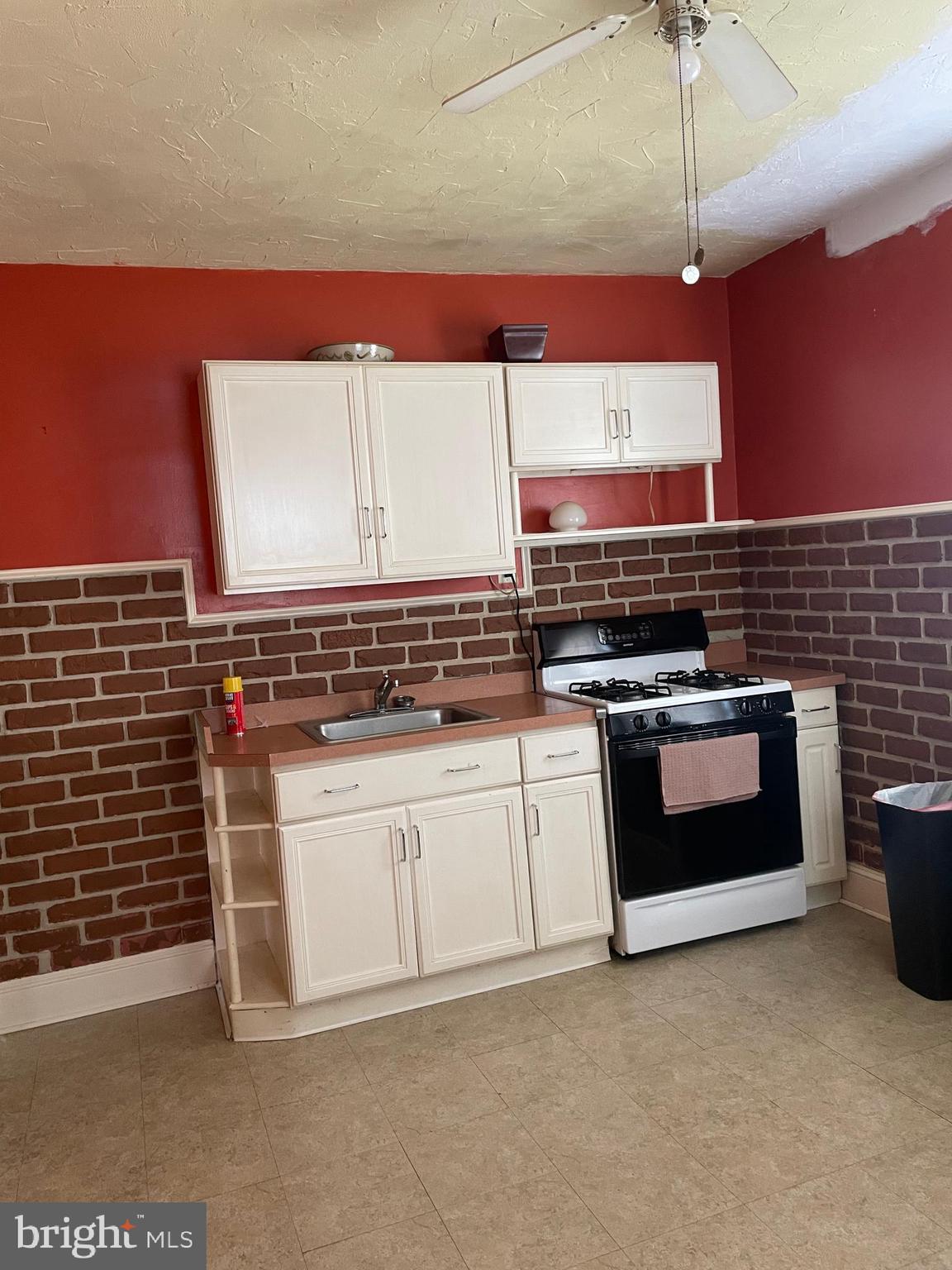 FOX CHASE - Residential Income