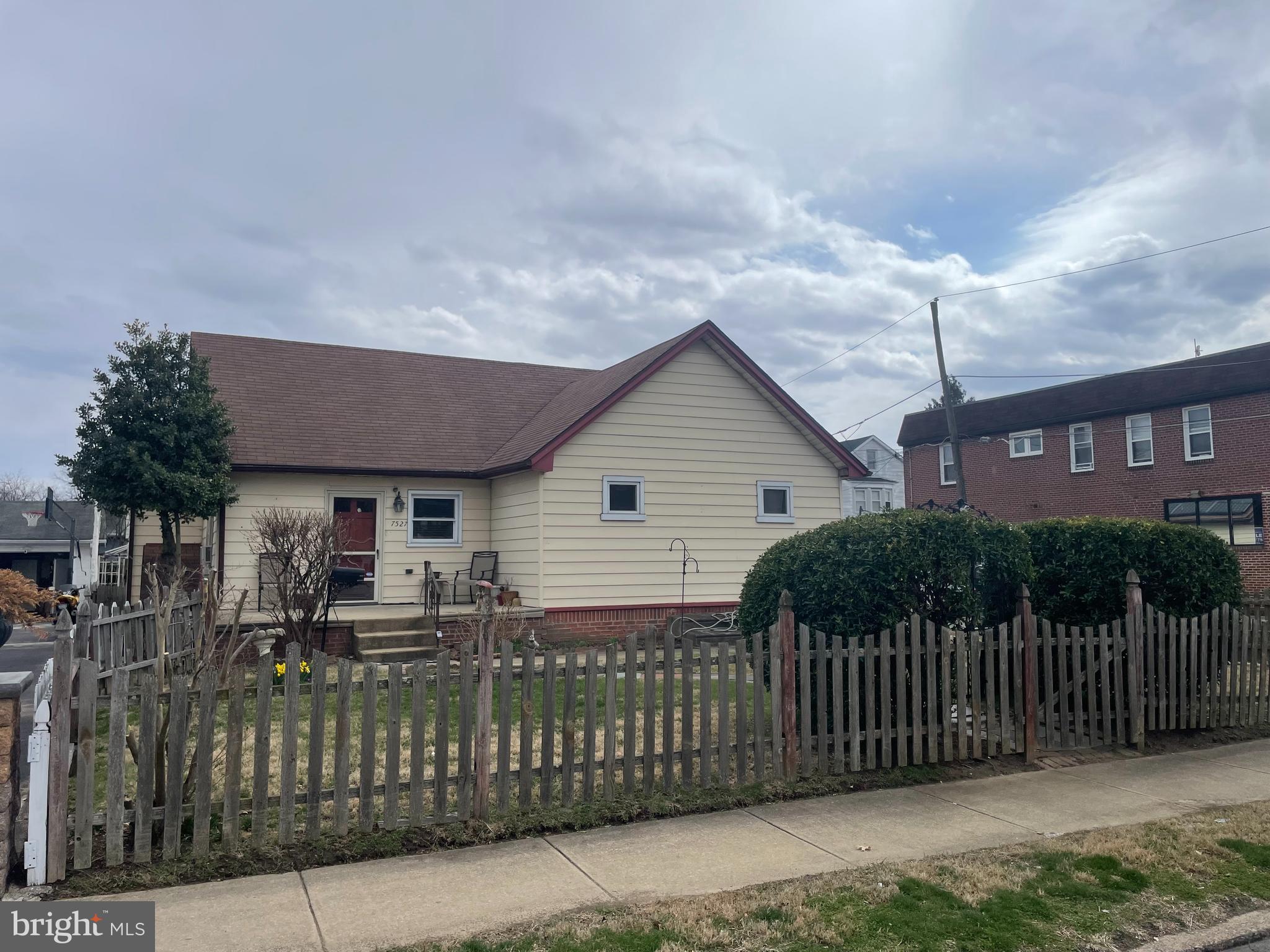 FOX CHASE - Residential Income