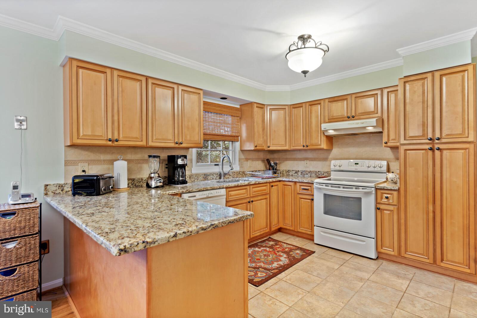 LEWIS PARK - Residential