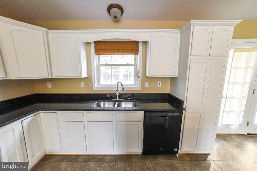 RUE WOODS SUBDIVISION - Residential Lease