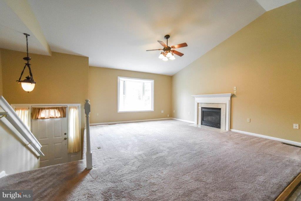 RUE WOODS SUBDIVISION - Residential Lease