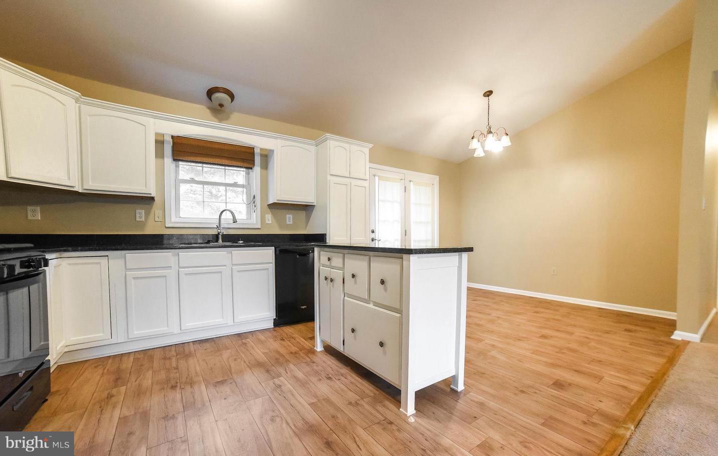 RUE WOODS SUBDIVISION - Residential Lease