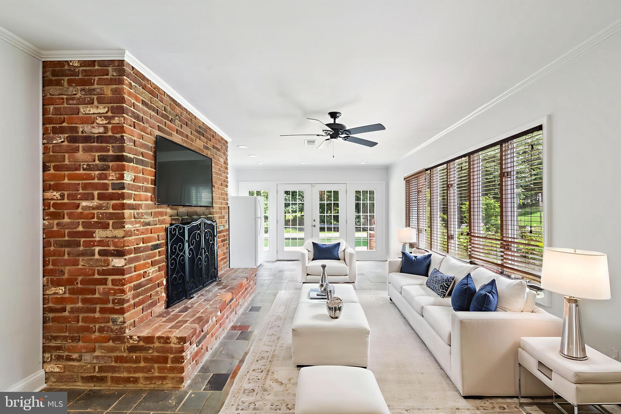 OLD GEORGETOWN ESTATES - Residential Lease