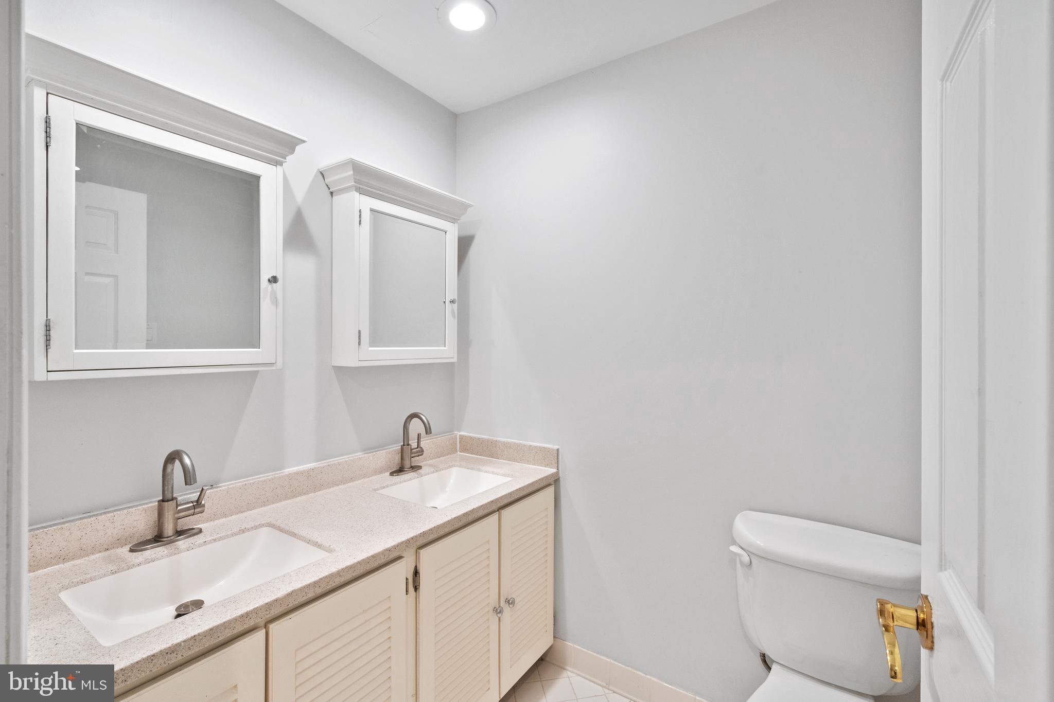 OLD GEORGETOWN ESTATES - Residential Lease